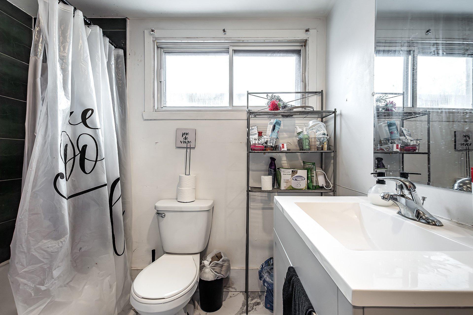 









2451


Rue Monsabré

,
Montréal (Mercier/Hochelaga-Maisonneuve),




QC
H1N2K5

