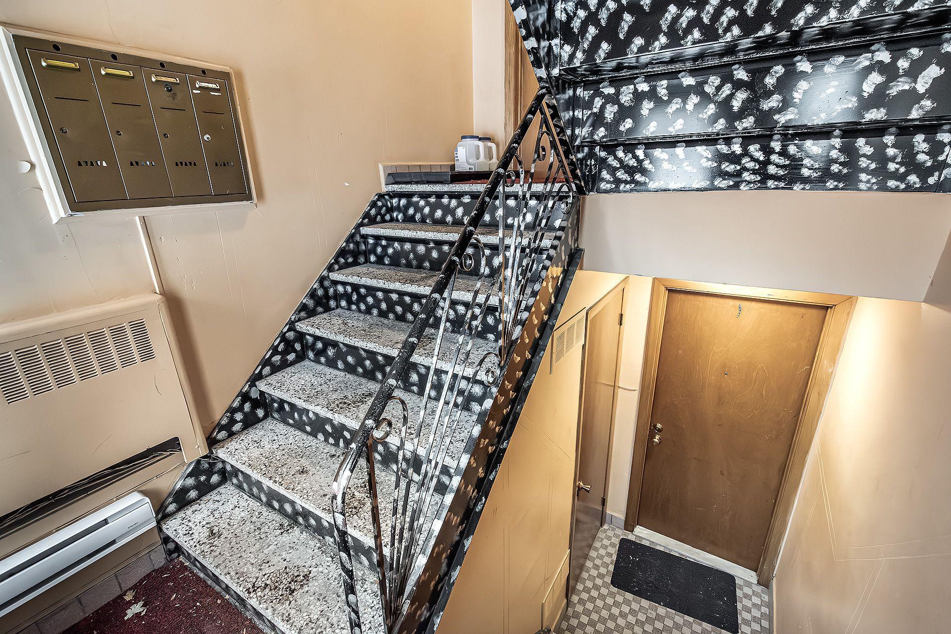 









2451


Rue Monsabré

,
Montréal (Mercier/Hochelaga-Maisonneuve),




QC
H1N2K5

