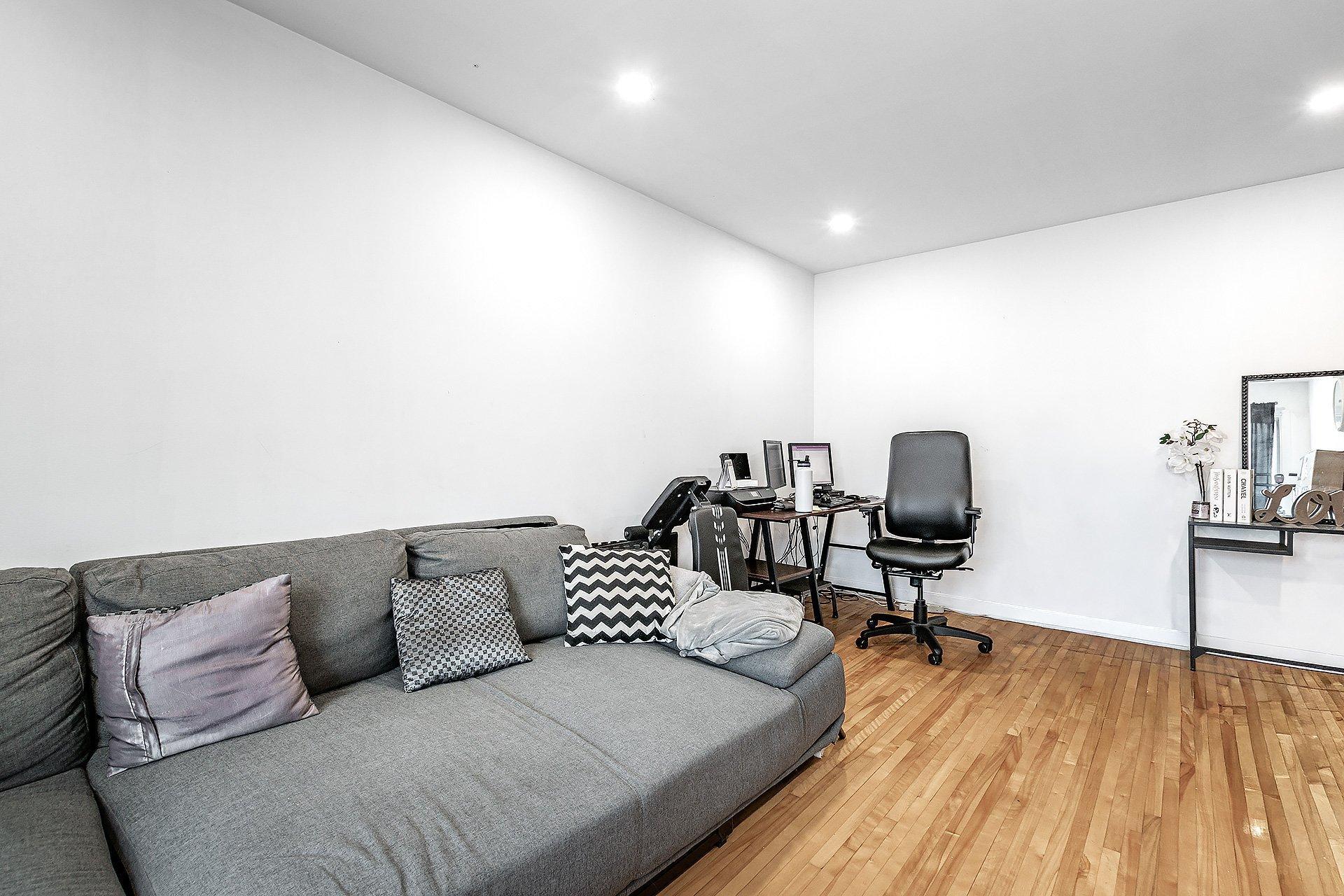 









2451


Rue Monsabré

,
Montréal (Mercier/Hochelaga-Maisonneuve),




QC
H1N2K5

