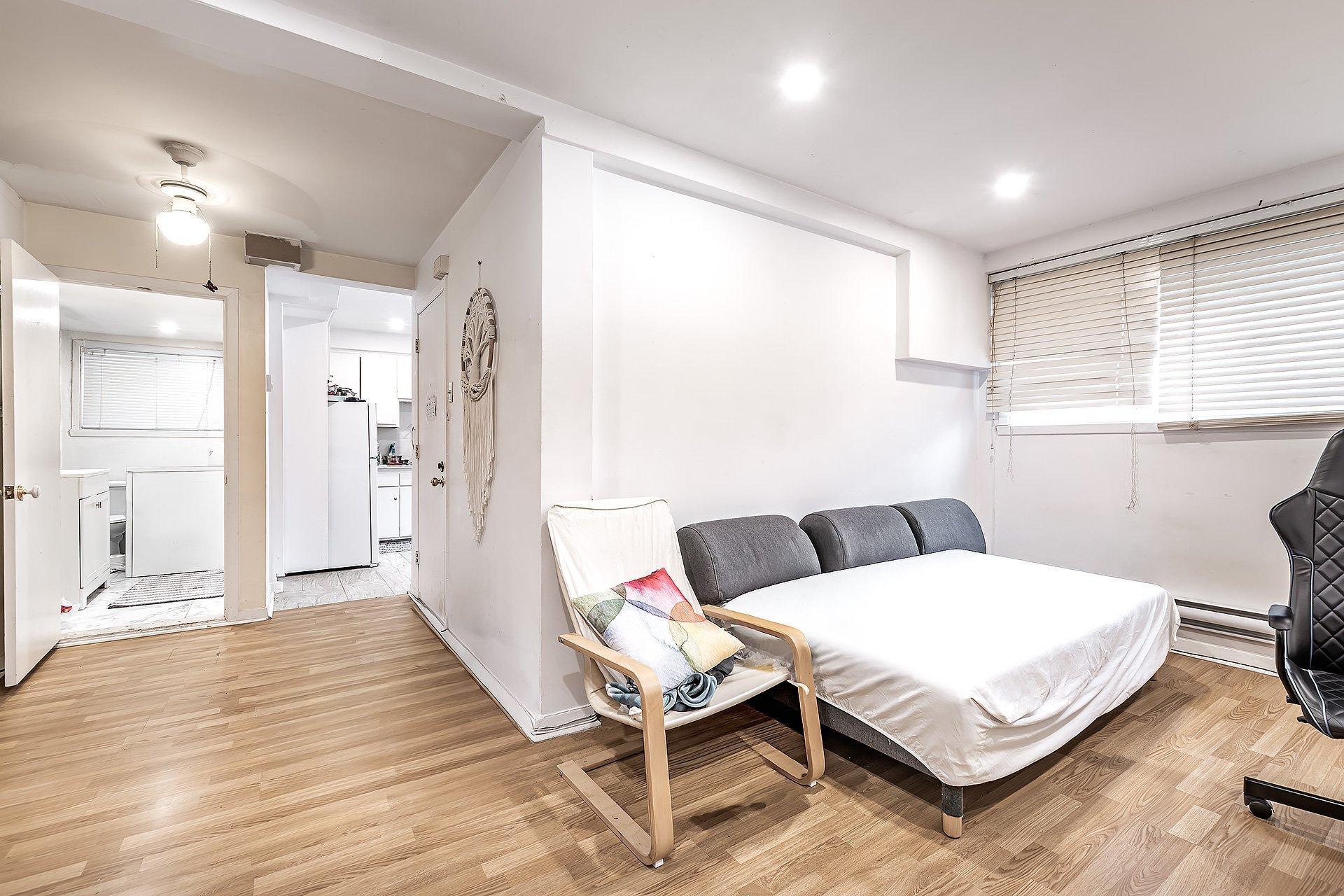 









2451


Rue Monsabré

,
Montréal (Mercier/Hochelaga-Maisonneuve),




QC
H1N2K5

