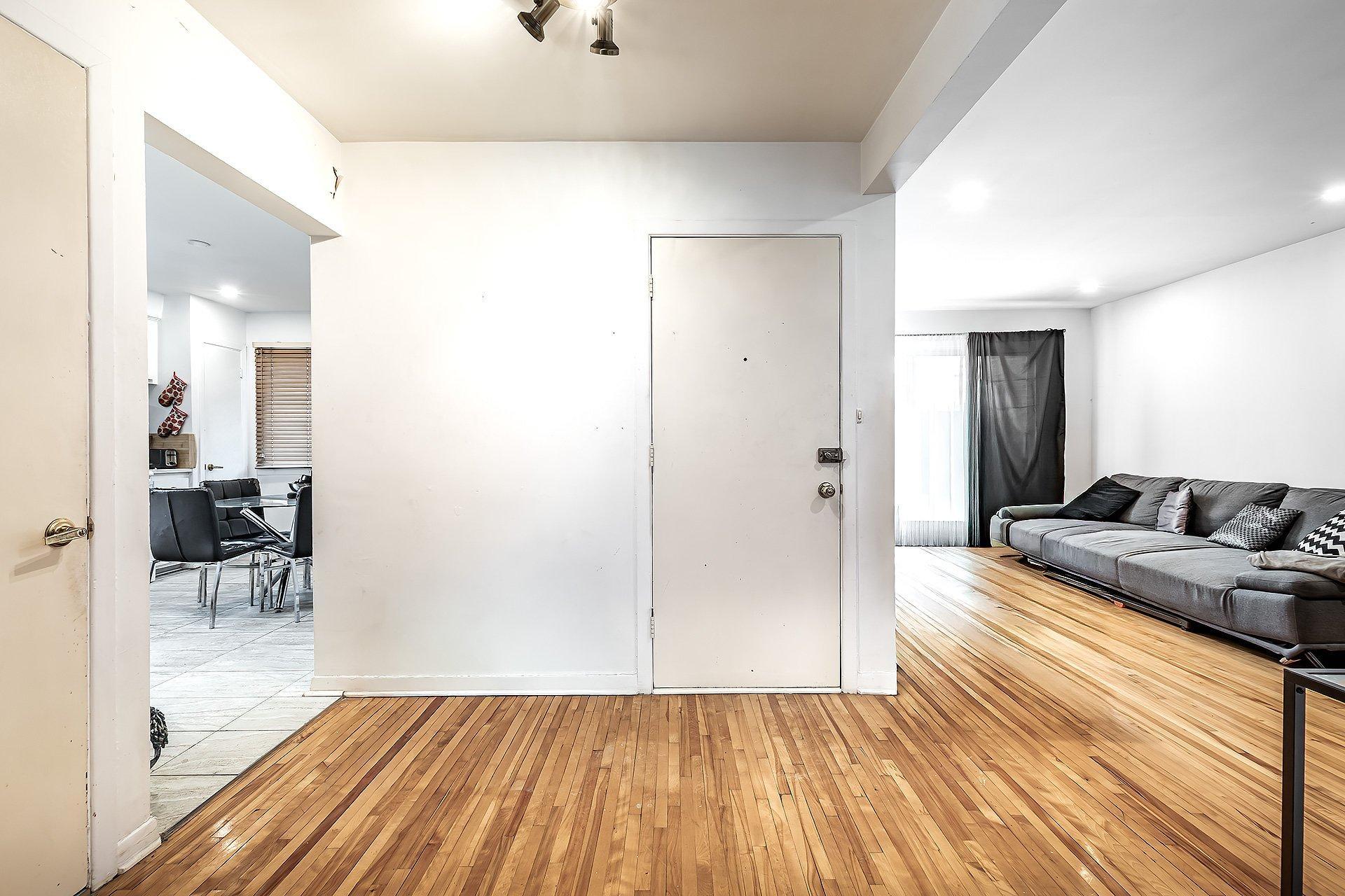 









2451


Rue Monsabré

,
Montréal (Mercier/Hochelaga-Maisonneuve),




QC
H1N2K5

