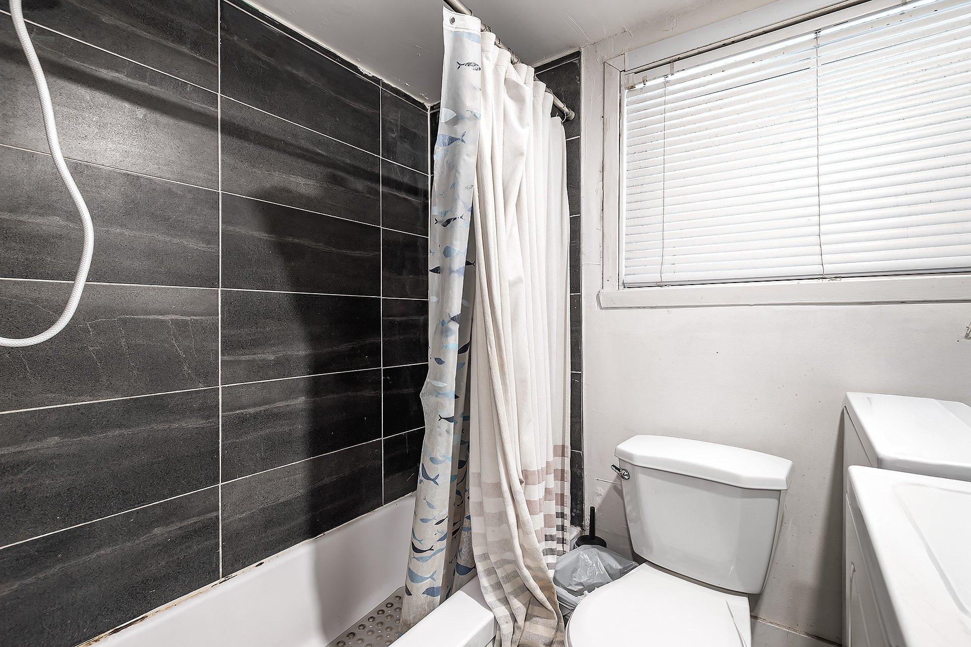 









2451


Rue Monsabré

,
Montréal (Mercier/Hochelaga-Maisonneuve),




QC
H1N2K5

