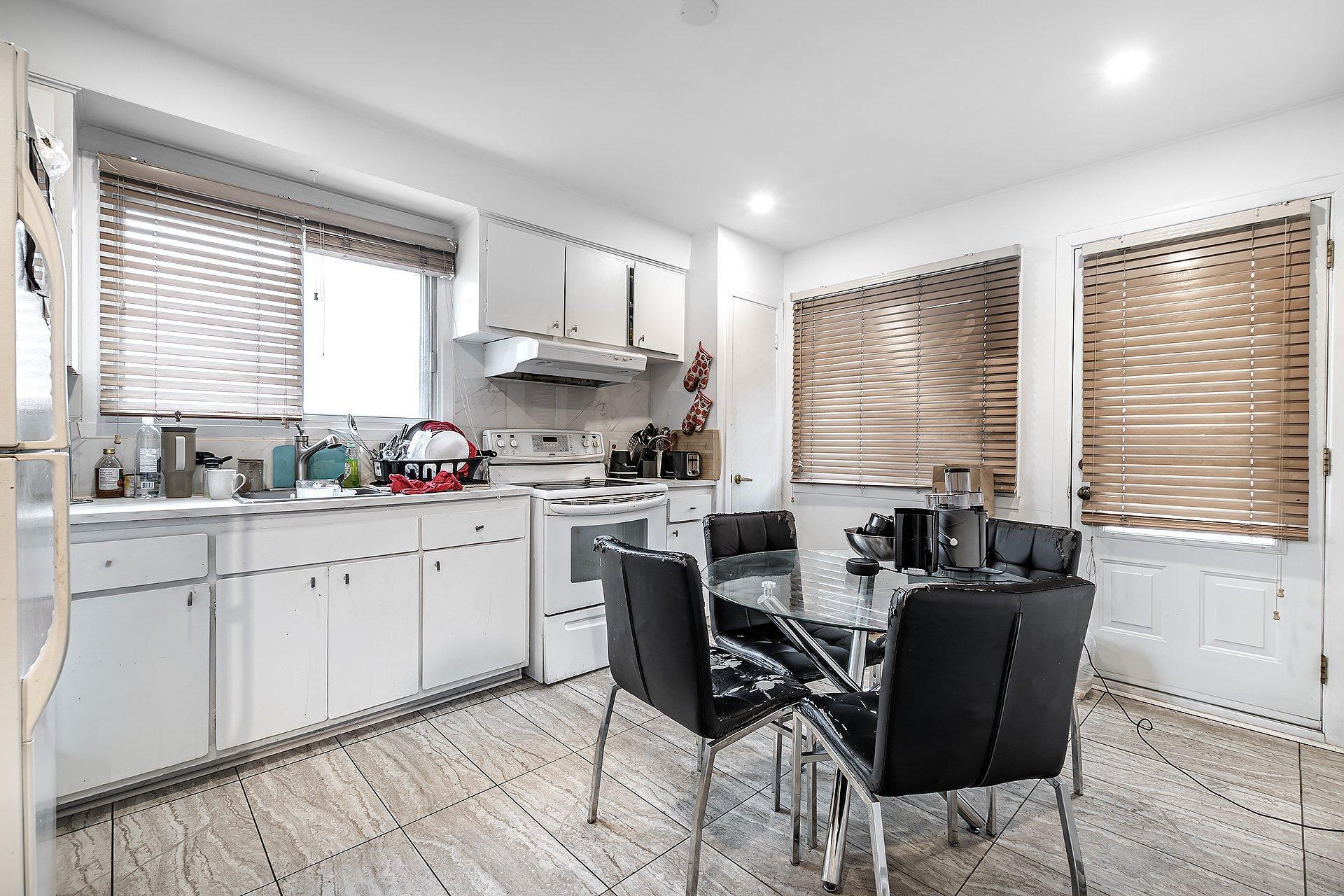 









2451


Rue Monsabré

,
Montréal (Mercier/Hochelaga-Maisonneuve),




QC
H1N2K5

