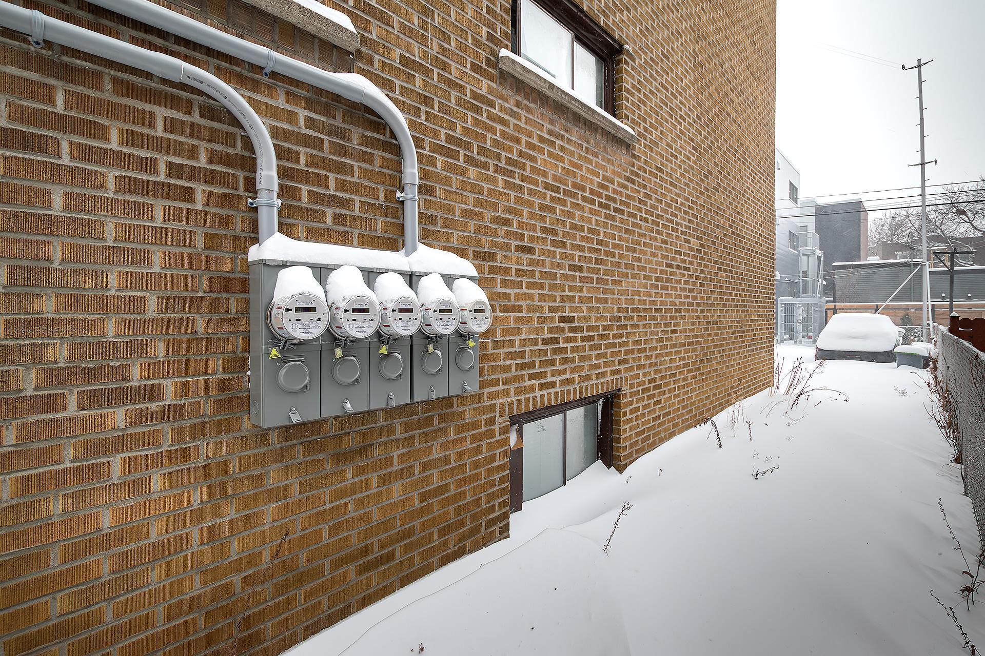 









2451


Rue Monsabré

,
Montréal (Mercier/Hochelaga-Maisonneuve),




QC
H1N2K5

