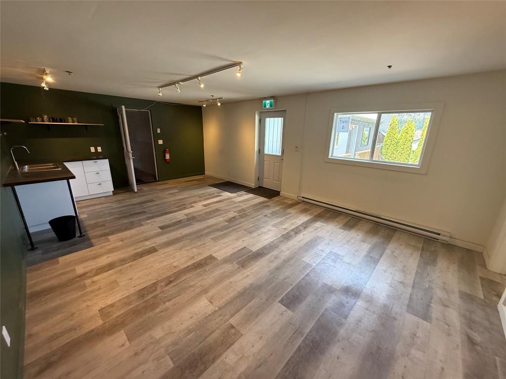 









711


Radio

Avenue, 4,
Nelson,




BC
V1L 3L2

