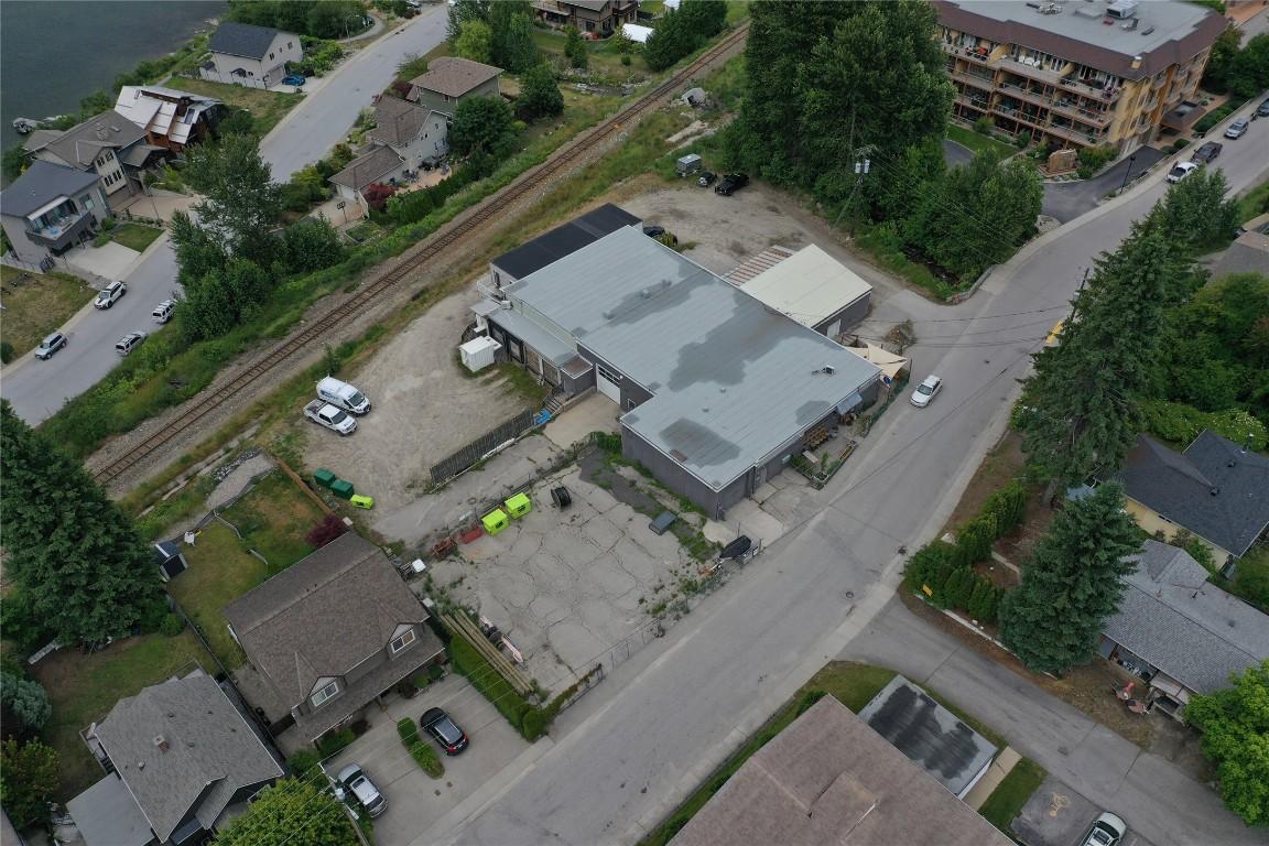 









711


Radio

Avenue, 4,
Nelson,




BC
V1L 3L2

