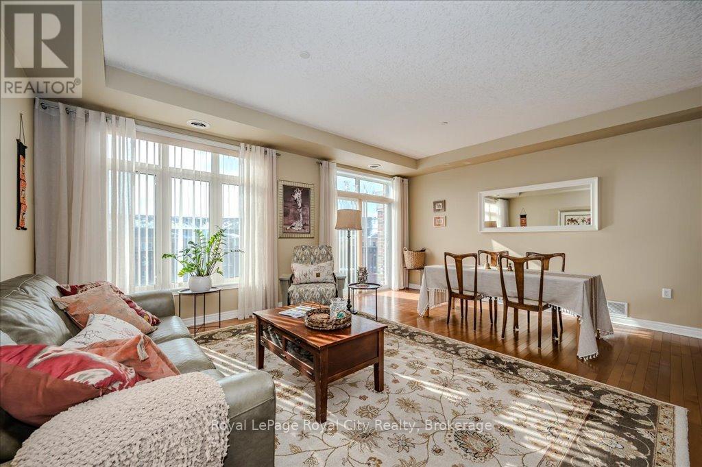 












401 - 65 BAYBERRY DRIVE

,
Guelph (Village By The Arboretum),




Ontario
N1G5K9

