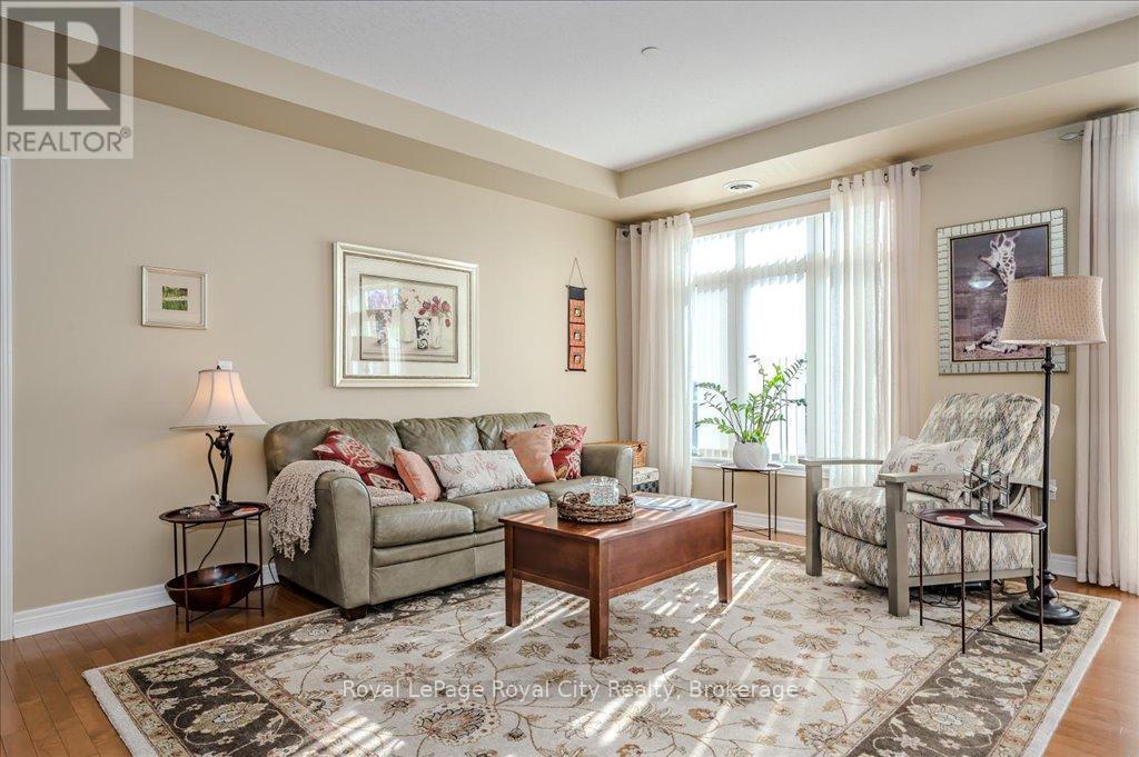 












401 - 65 BAYBERRY DRIVE

,
Guelph (Village By The Arboretum),




Ontario
N1G5K9

