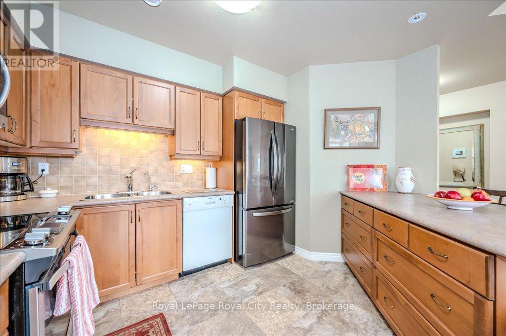 












401 - 65 BAYBERRY DRIVE

,
Guelph (Village By The Arboretum),




Ontario
N1G5K9

