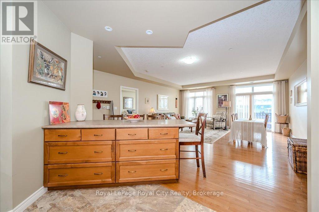 












401 - 65 BAYBERRY DRIVE

,
Guelph (Village By The Arboretum),




Ontario
N1G5K9

