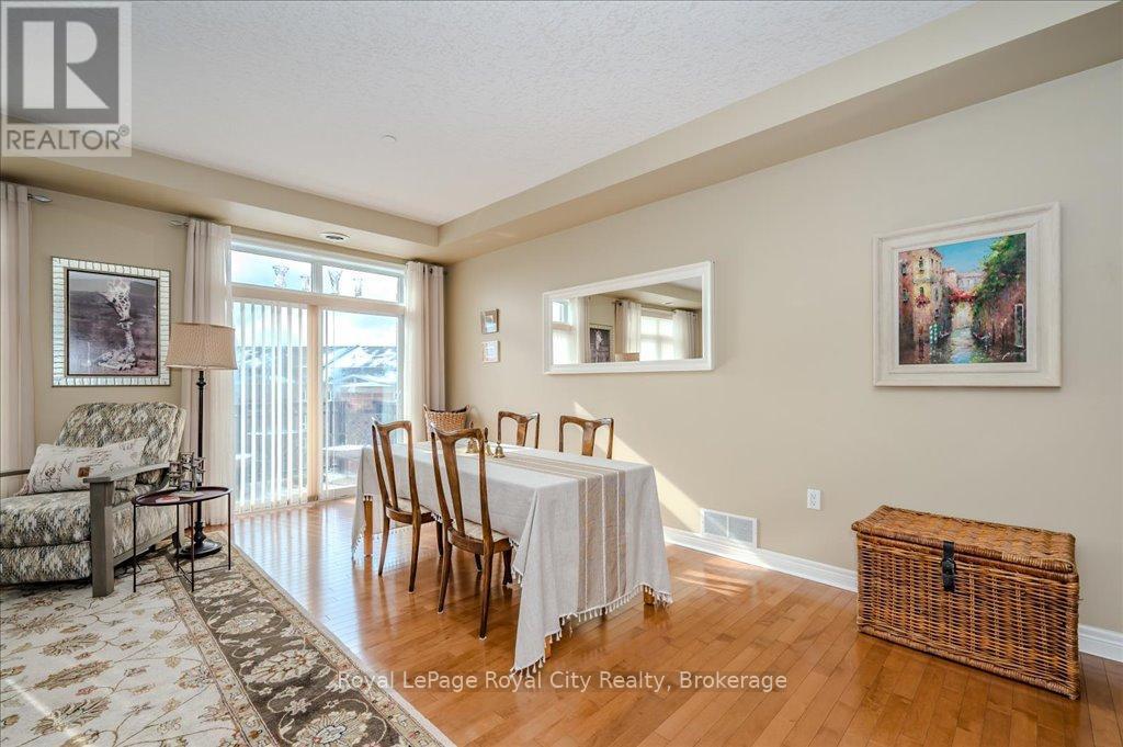 












401 - 65 BAYBERRY DRIVE

,
Guelph (Village By The Arboretum),




Ontario
N1G5K9

