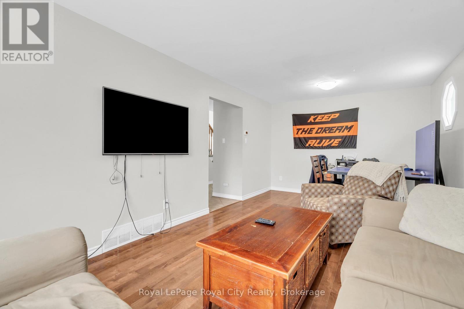 












11 SAGEWOOD PLACE

,
Guelph (Kortright West),




Ontario
N1G3M8

