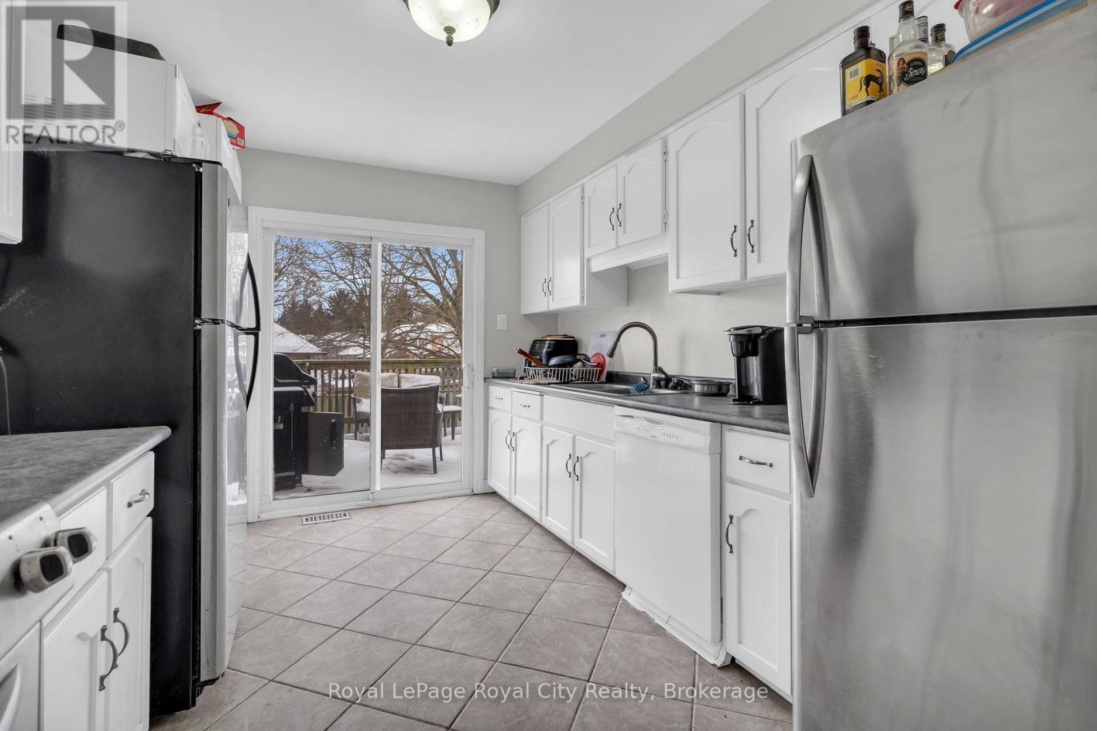 












11 SAGEWOOD PLACE

,
Guelph (Kortright West),




Ontario
N1G3M8

