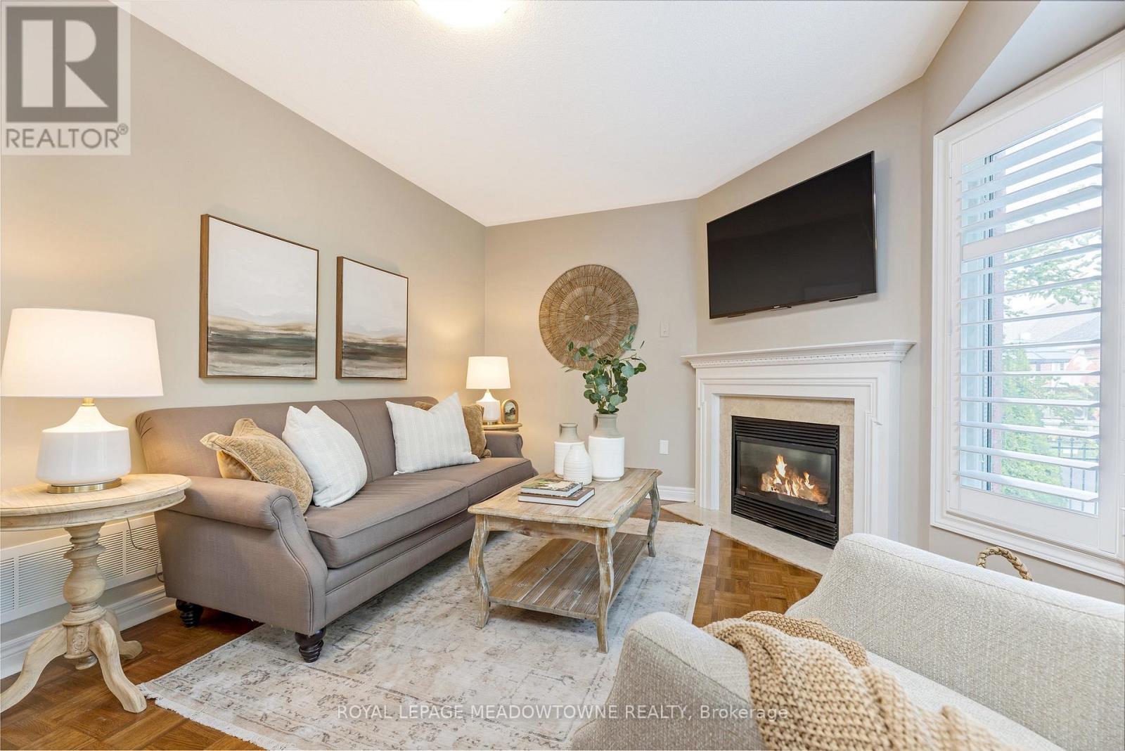 












331 CENTENNIAL FOREST DRIVE

,
Milton (TM Timberlea),




Ontario
L9T5X4

