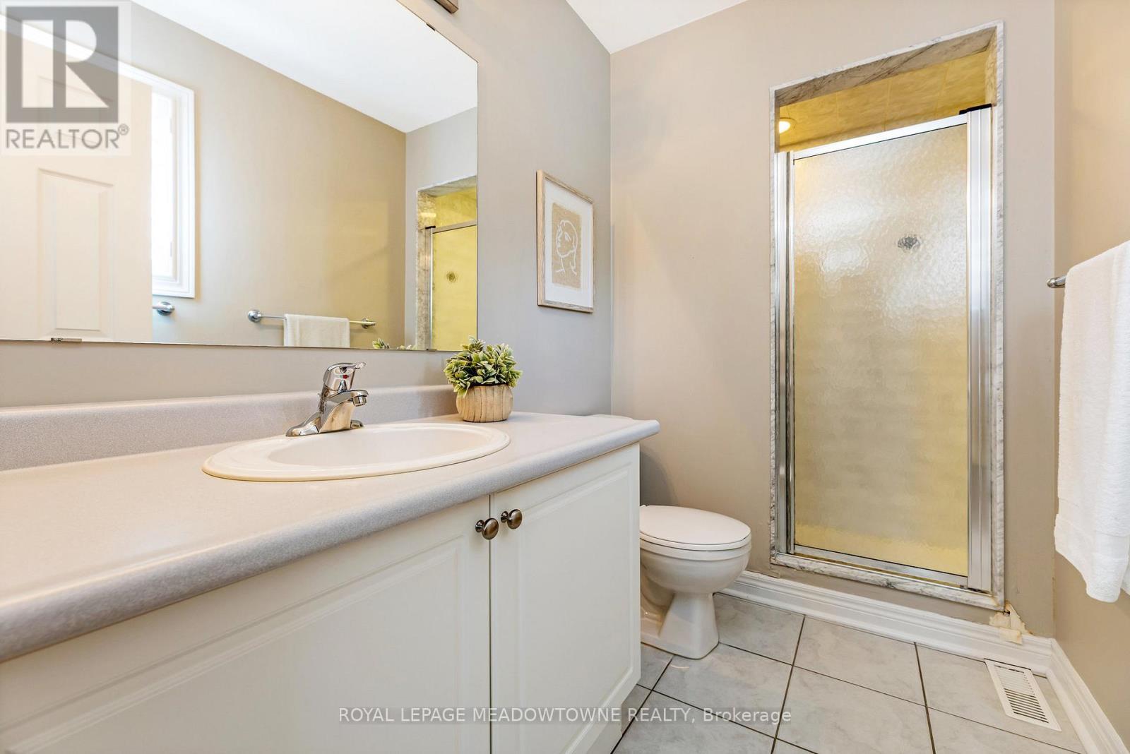 












331 CENTENNIAL FOREST DRIVE

,
Milton (TM Timberlea),




Ontario
L9T5X4

