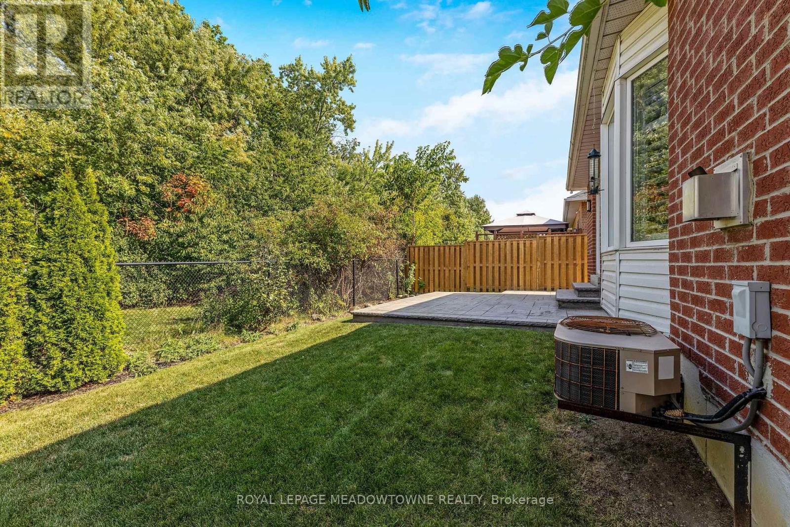 












331 CENTENNIAL FOREST DRIVE

,
Milton (TM Timberlea),




Ontario
L9T5X4

