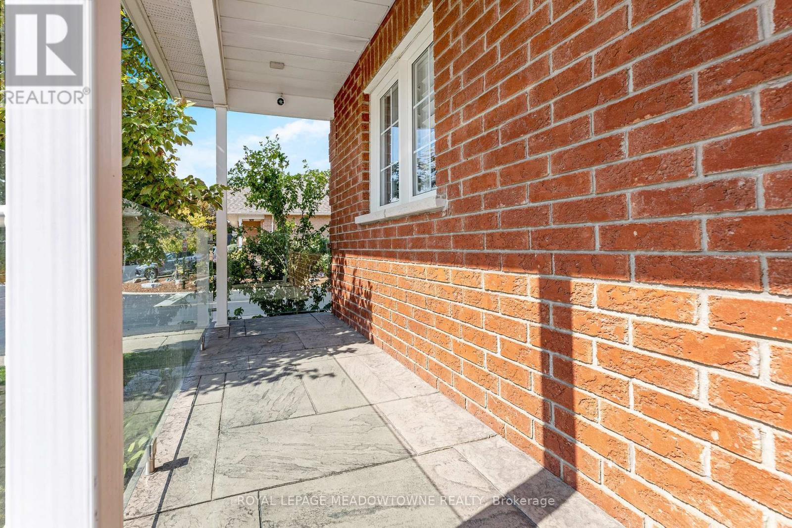 












331 CENTENNIAL FOREST DRIVE

,
Milton (TM Timberlea),




Ontario
L9T5X4

