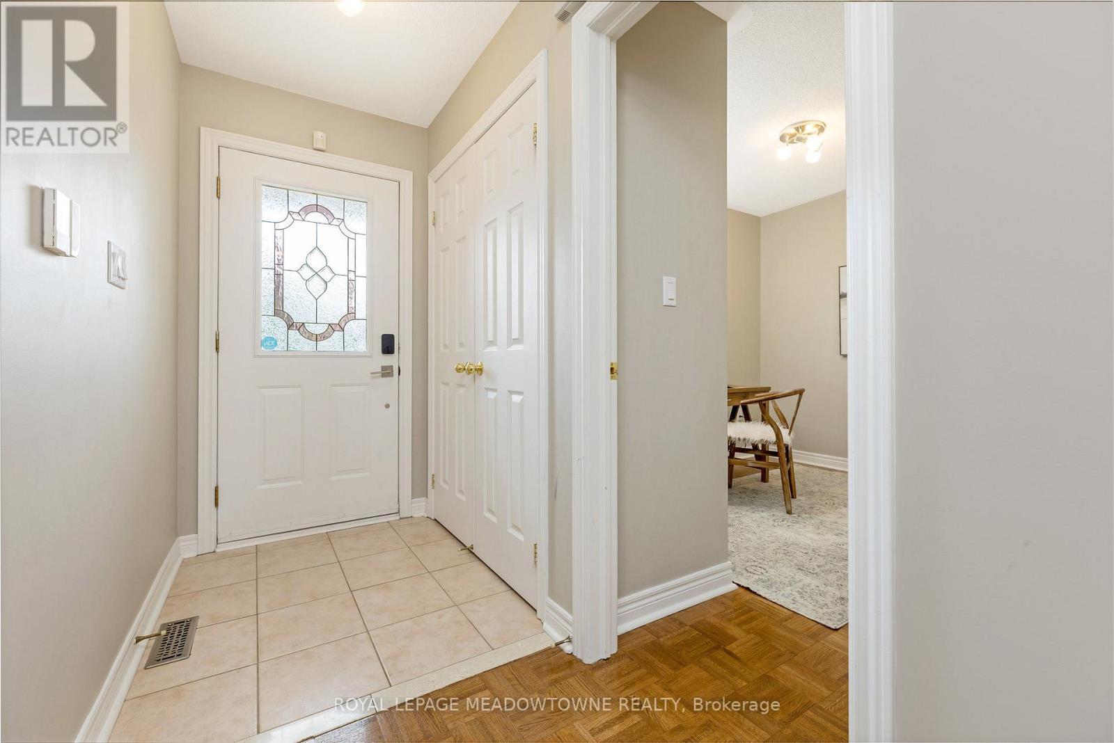 












331 CENTENNIAL FOREST DRIVE

,
Milton (TM Timberlea),




Ontario
L9T5X4

