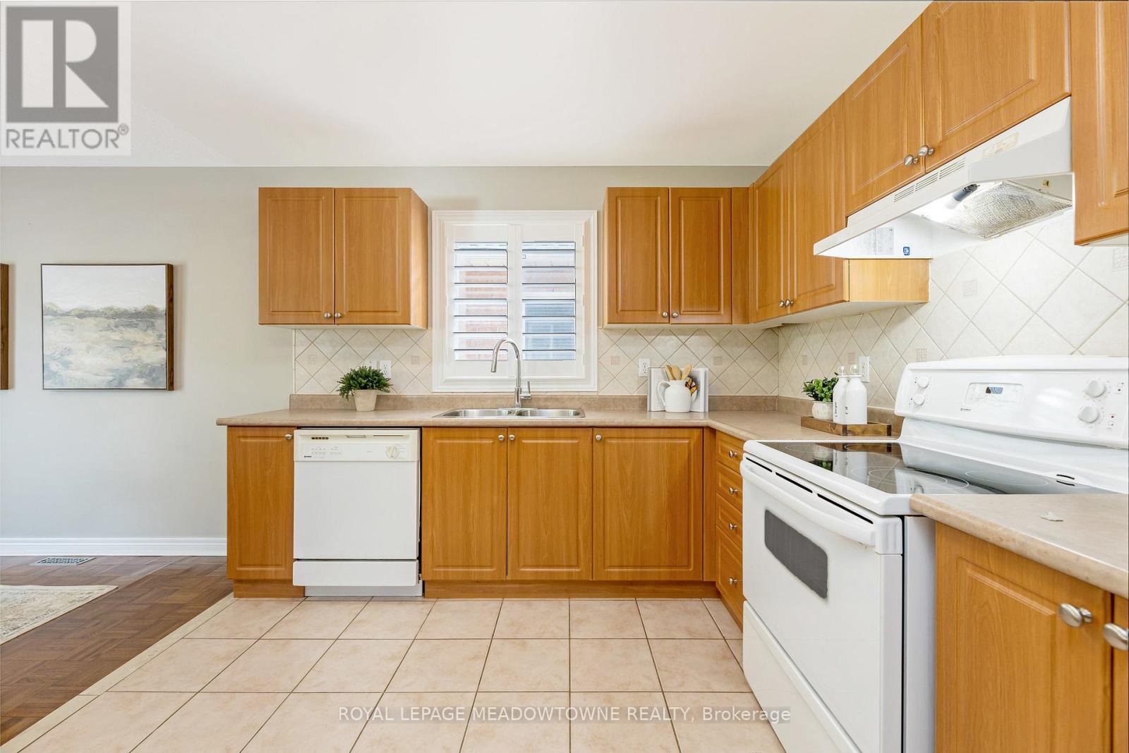 












331 CENTENNIAL FOREST DRIVE

,
Milton (TM Timberlea),




Ontario
L9T5X4

