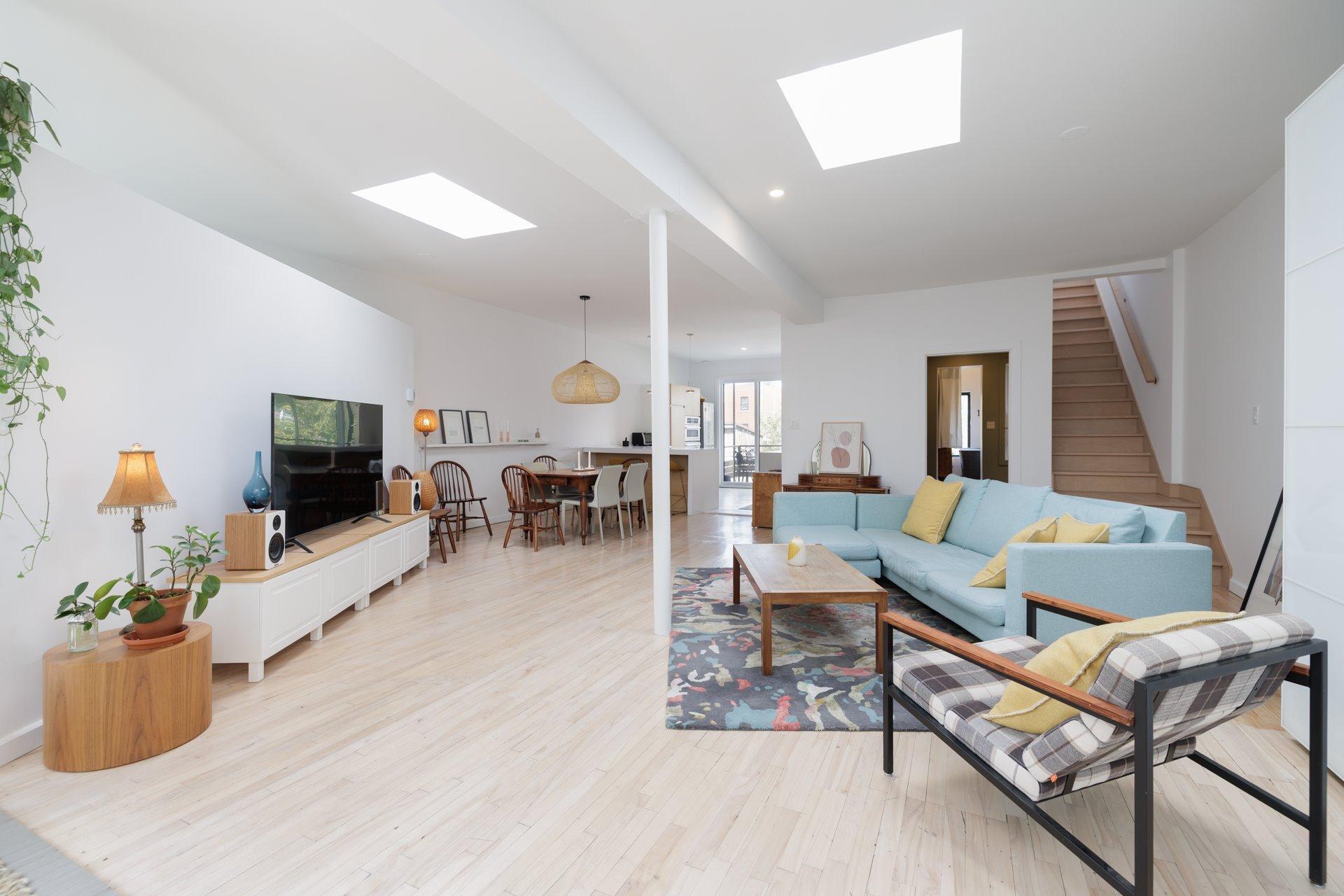 









6891


Rue Chambord

,
Montréal (Rosemont/La Petite-Patrie),




QC
H2G3C2

