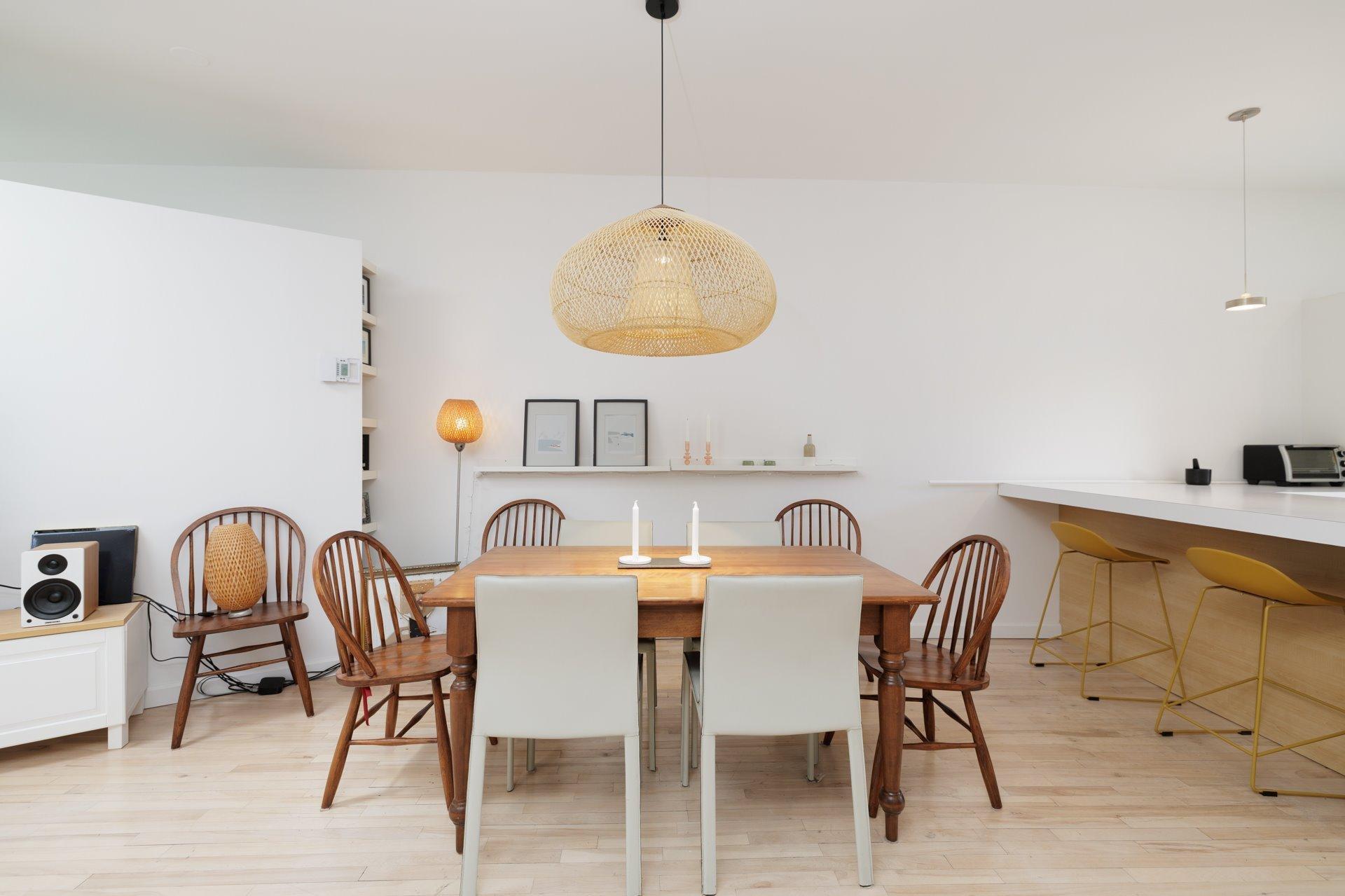 









6891


Rue Chambord

,
Montréal (Rosemont/La Petite-Patrie),




QC
H2G3C2

