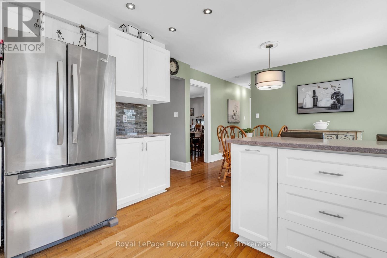 












1548 TROIKA COURT

,
Mississauga (Lorne Park),




Ontario
L5J4C4

