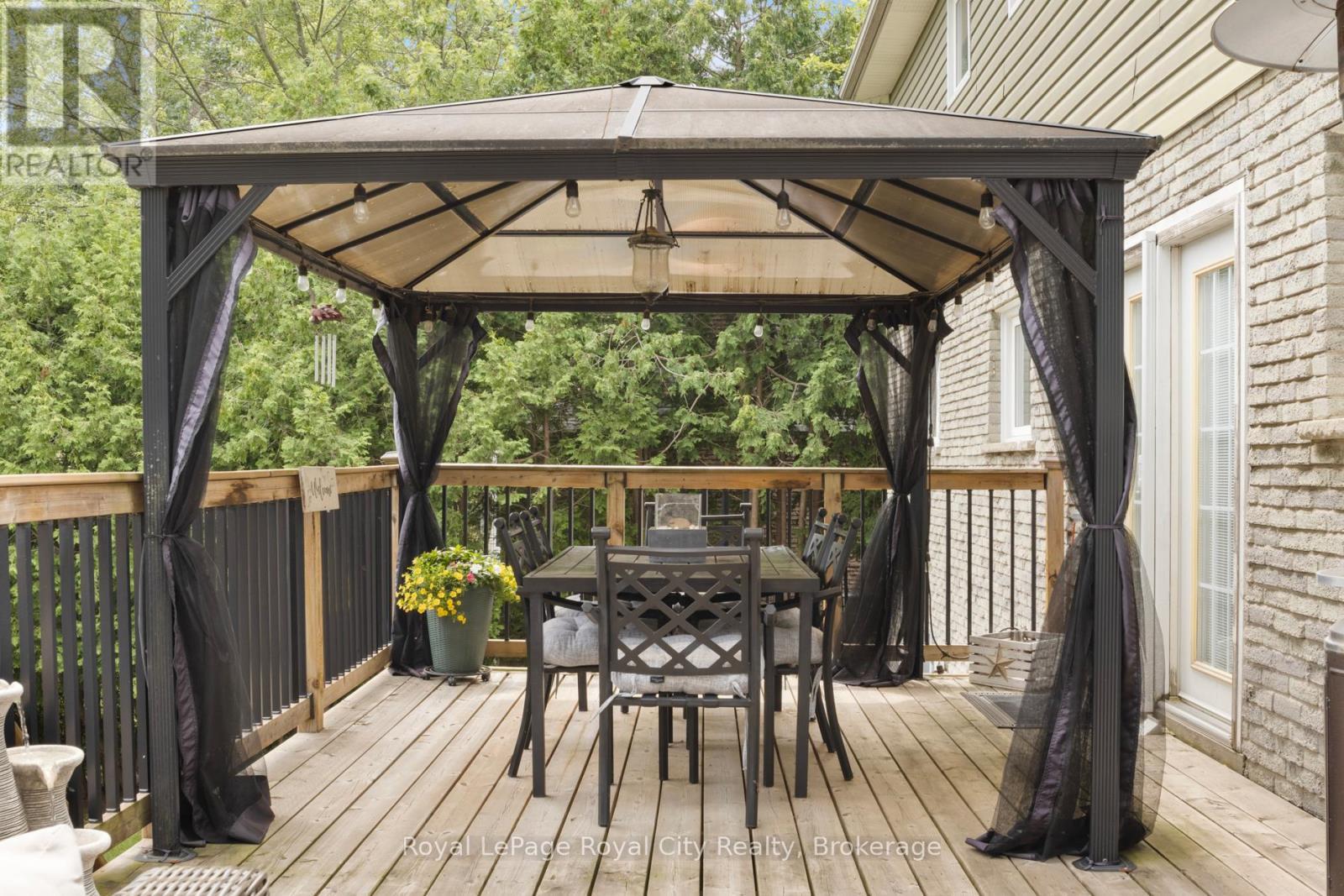 












1548 TROIKA COURT

,
Mississauga (Lorne Park),




Ontario
L5J4C4

