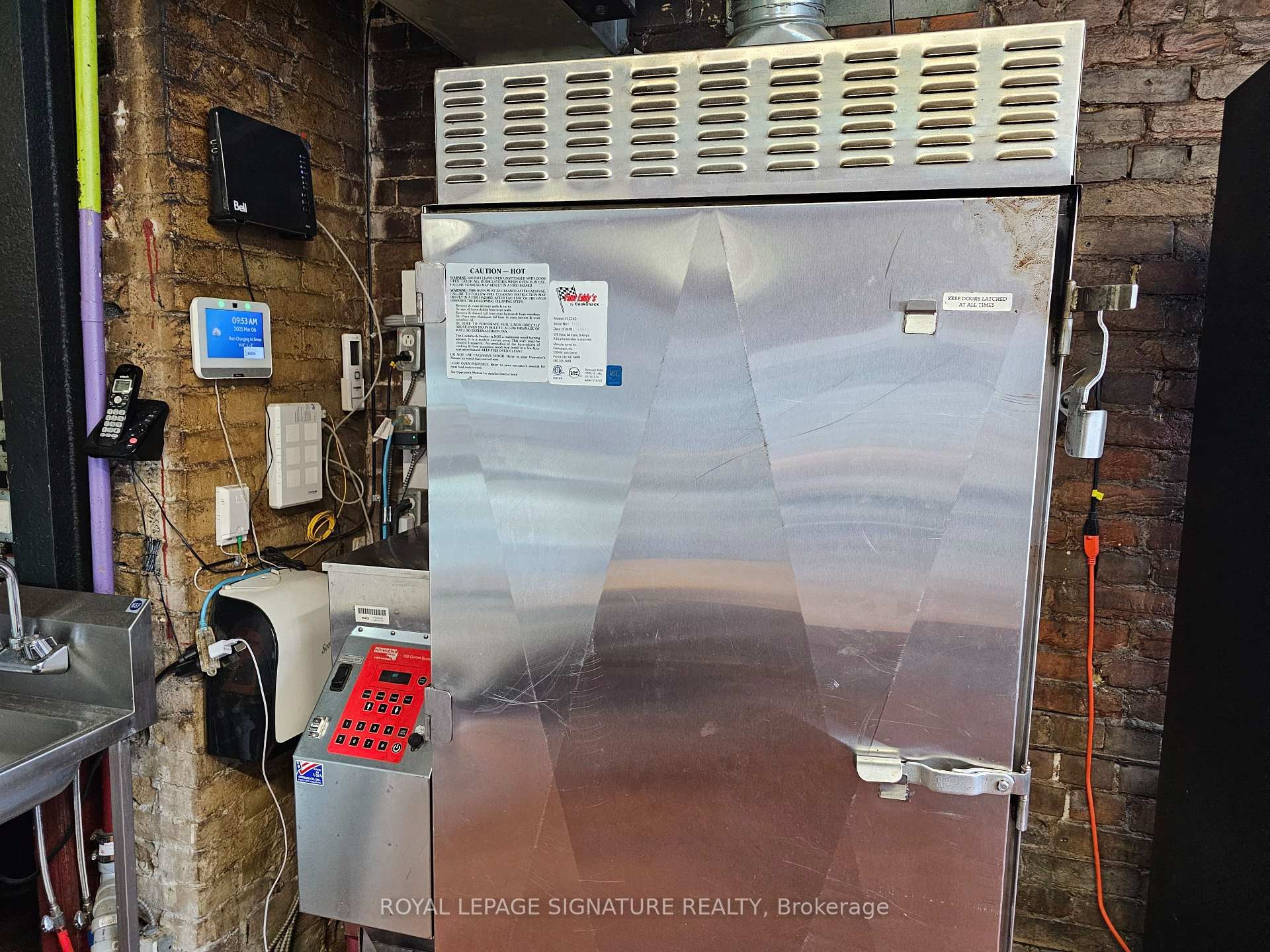 









4


Greenwood

Avenue,
Toronto,




ON
M4L 2P4

