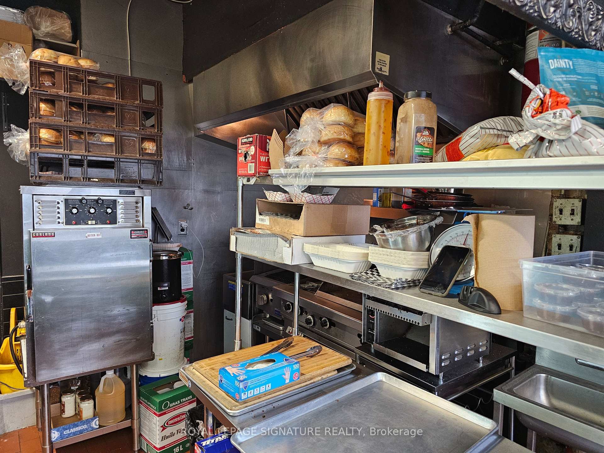 









4


Greenwood

Avenue,
Toronto,




ON
M4L 2P4

