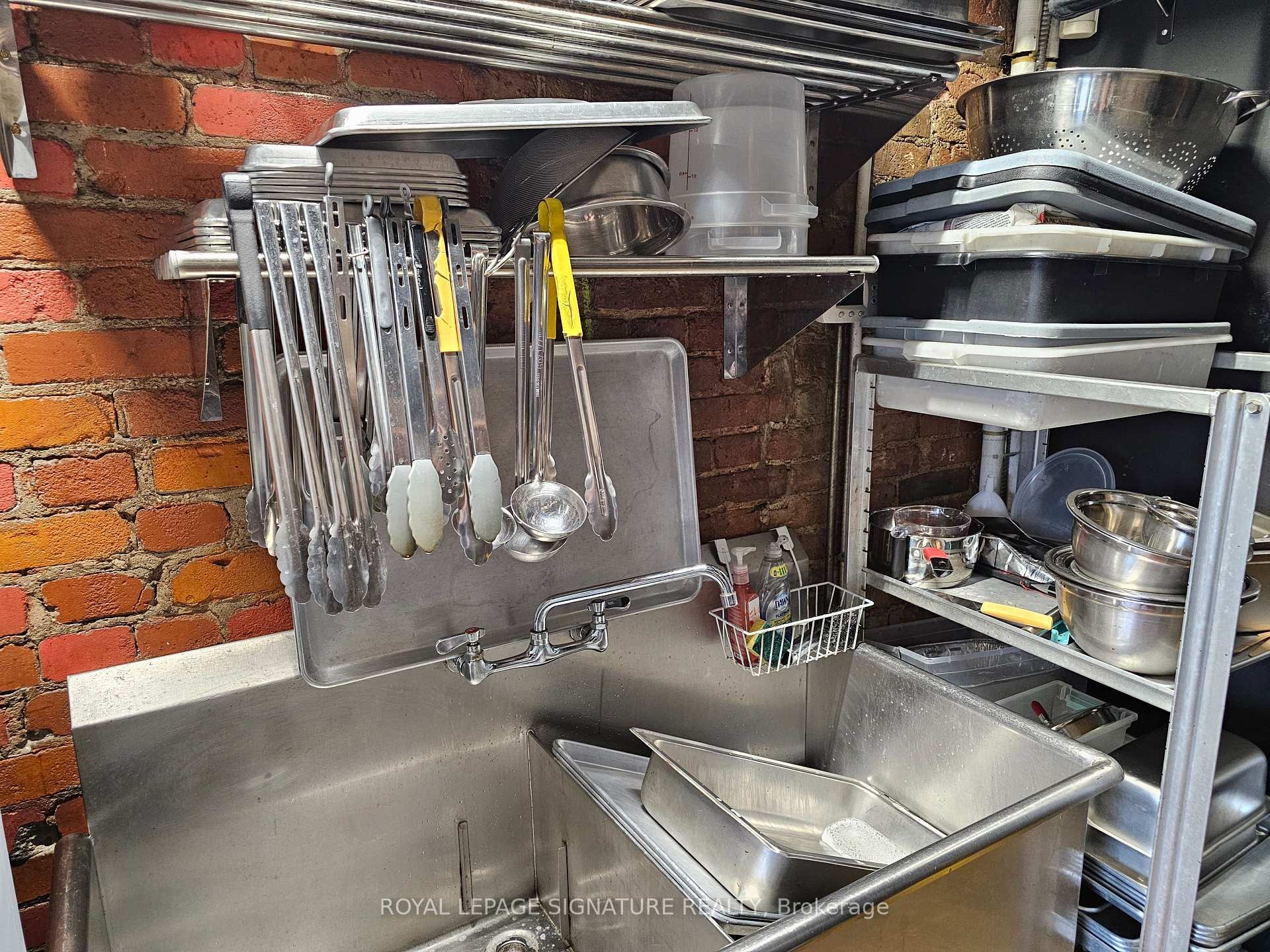 









4


Greenwood

Avenue,
Toronto,




ON
M4L 2P4

