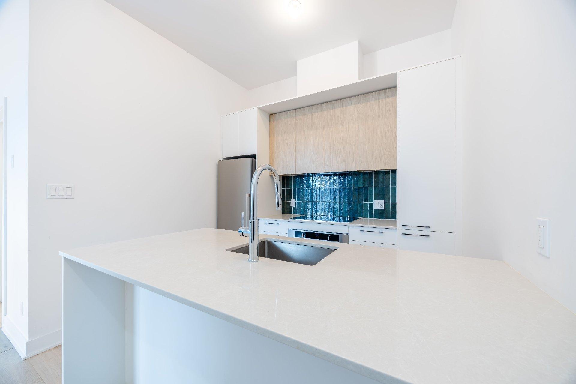 









7227


Boul. Newman

, 112,
Montréal (LaSalle),




QC
H8N0H7

