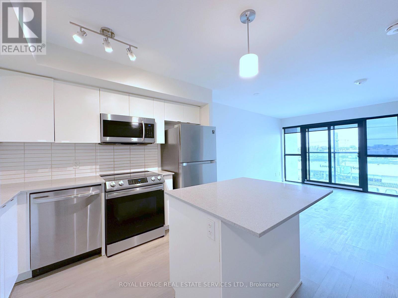 












409 - 3385 DUNDAS STREET W

,
Toronto,




Ontario
M6S2S2

