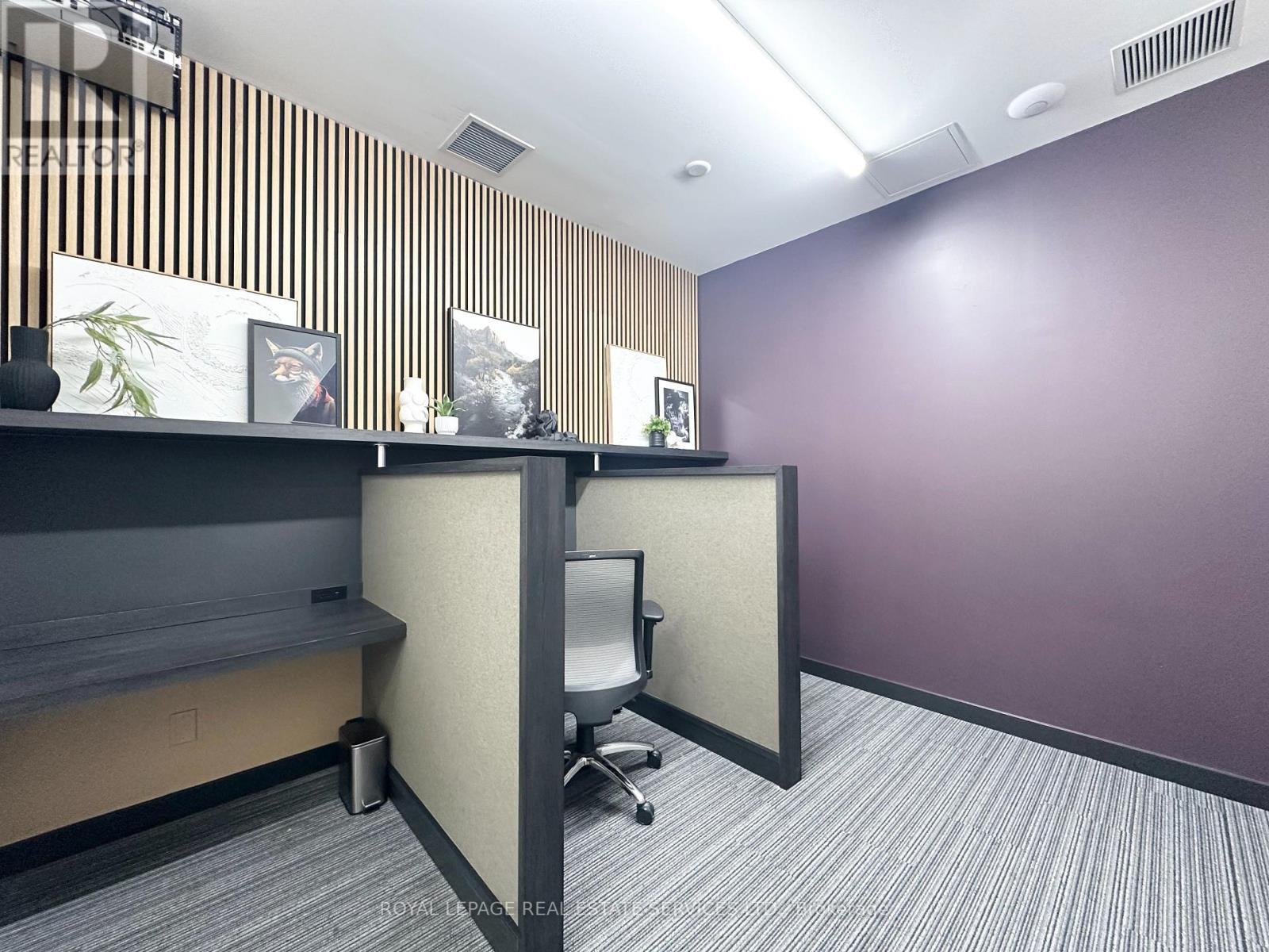 












409 - 3385 DUNDAS STREET W

,
Toronto,




Ontario
M6S2S2

