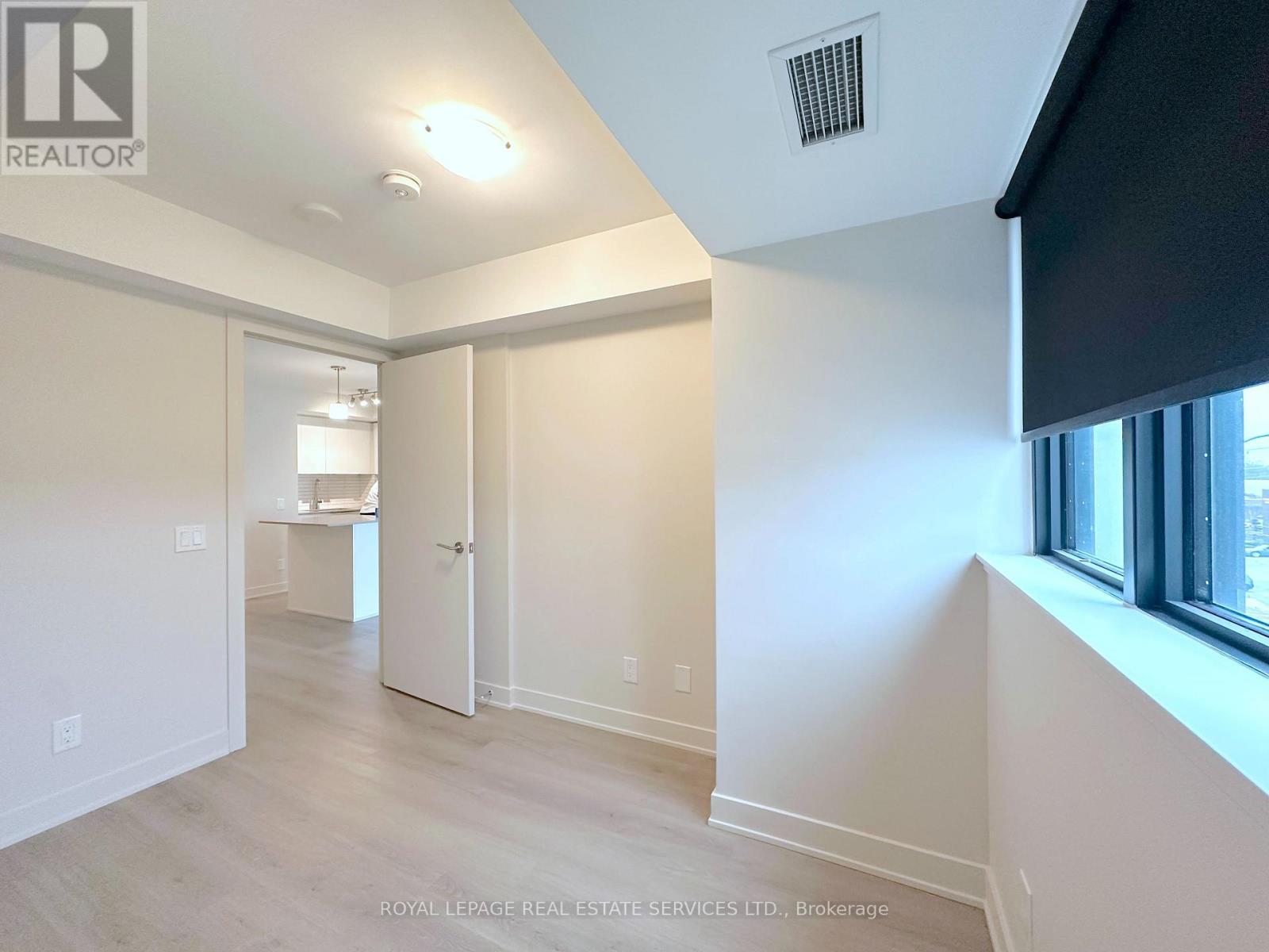 












409 - 3385 DUNDAS STREET W

,
Toronto,




Ontario
M6S2S2

