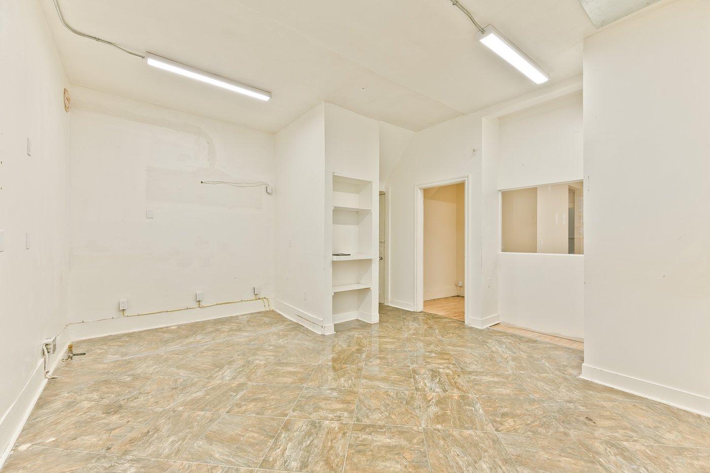 









127


Rue Queen

,
Sherbrooke (Lennoxville),




QC
J1M1J7

