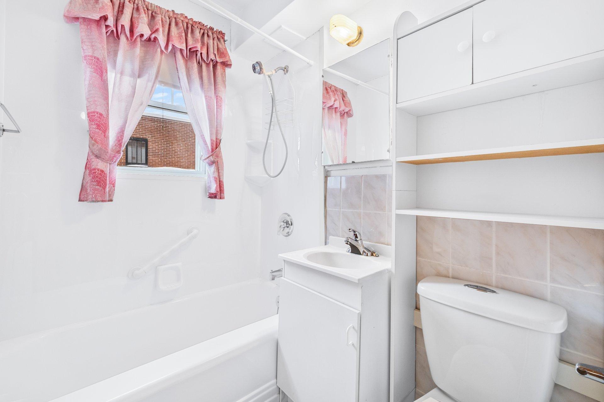 









2605

 - 2607


Rue St-Germain

,
Montréal (Mercier/Hochelaga-Maisonneuve),




QC
H1W2V2

