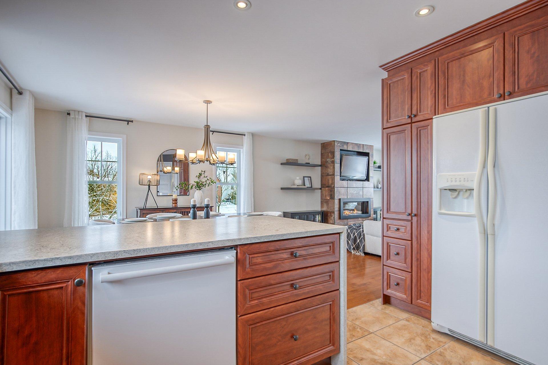 









27


Rue du Ruisseau

,
Saint-Basile-le-Grand,




QC
J3N1W4

