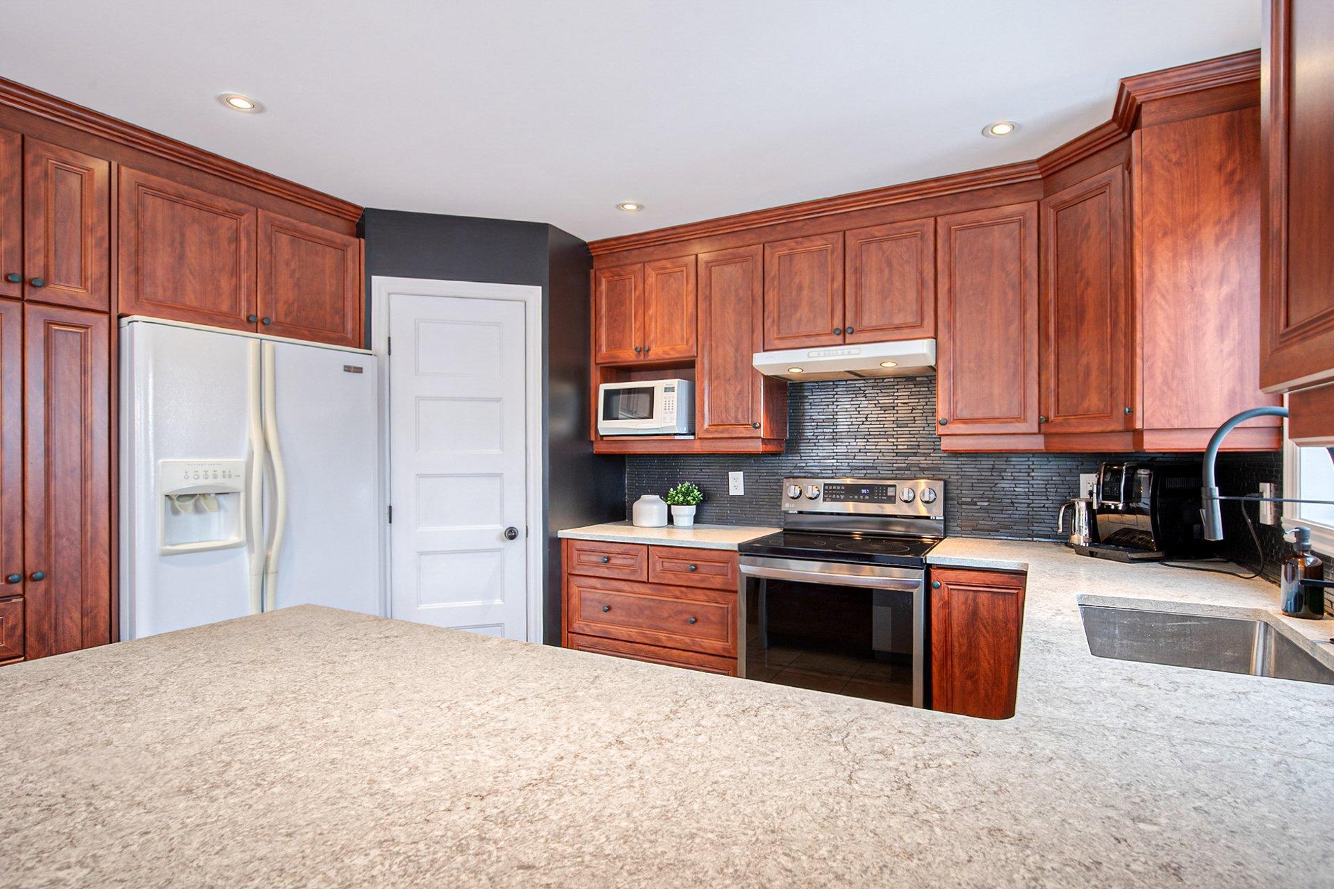 









27


Rue du Ruisseau

,
Saint-Basile-le-Grand,




QC
J3N1W4

