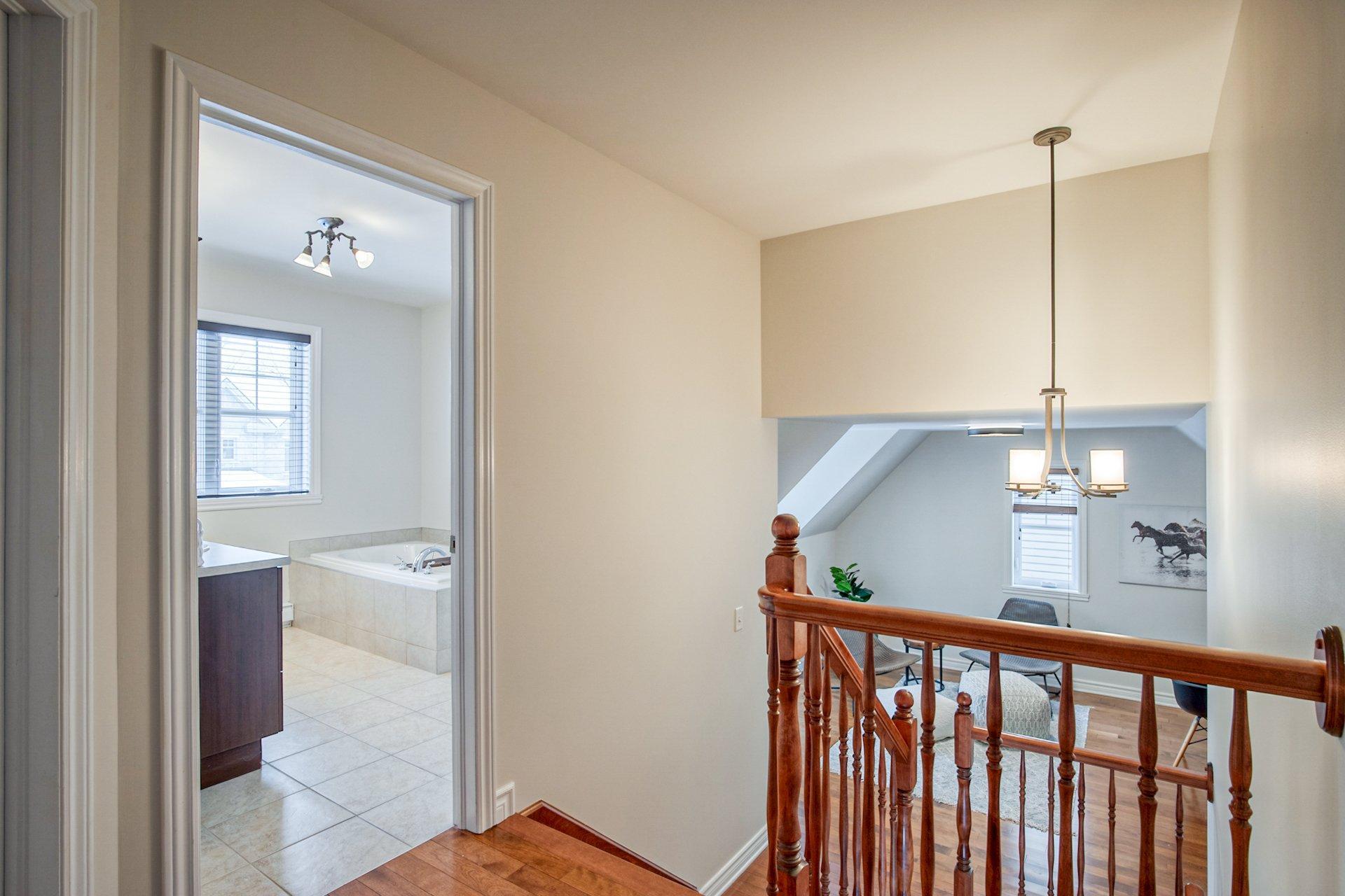 









27


Rue du Ruisseau

,
Saint-Basile-le-Grand,




QC
J3N1W4

