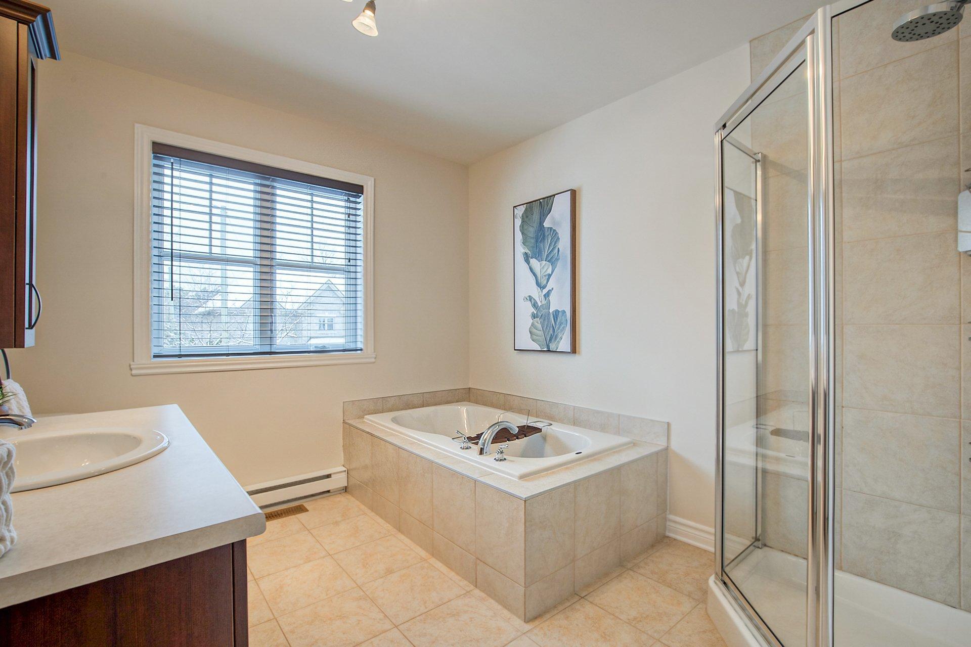 









27


Rue du Ruisseau

,
Saint-Basile-le-Grand,




QC
J3N1W4

