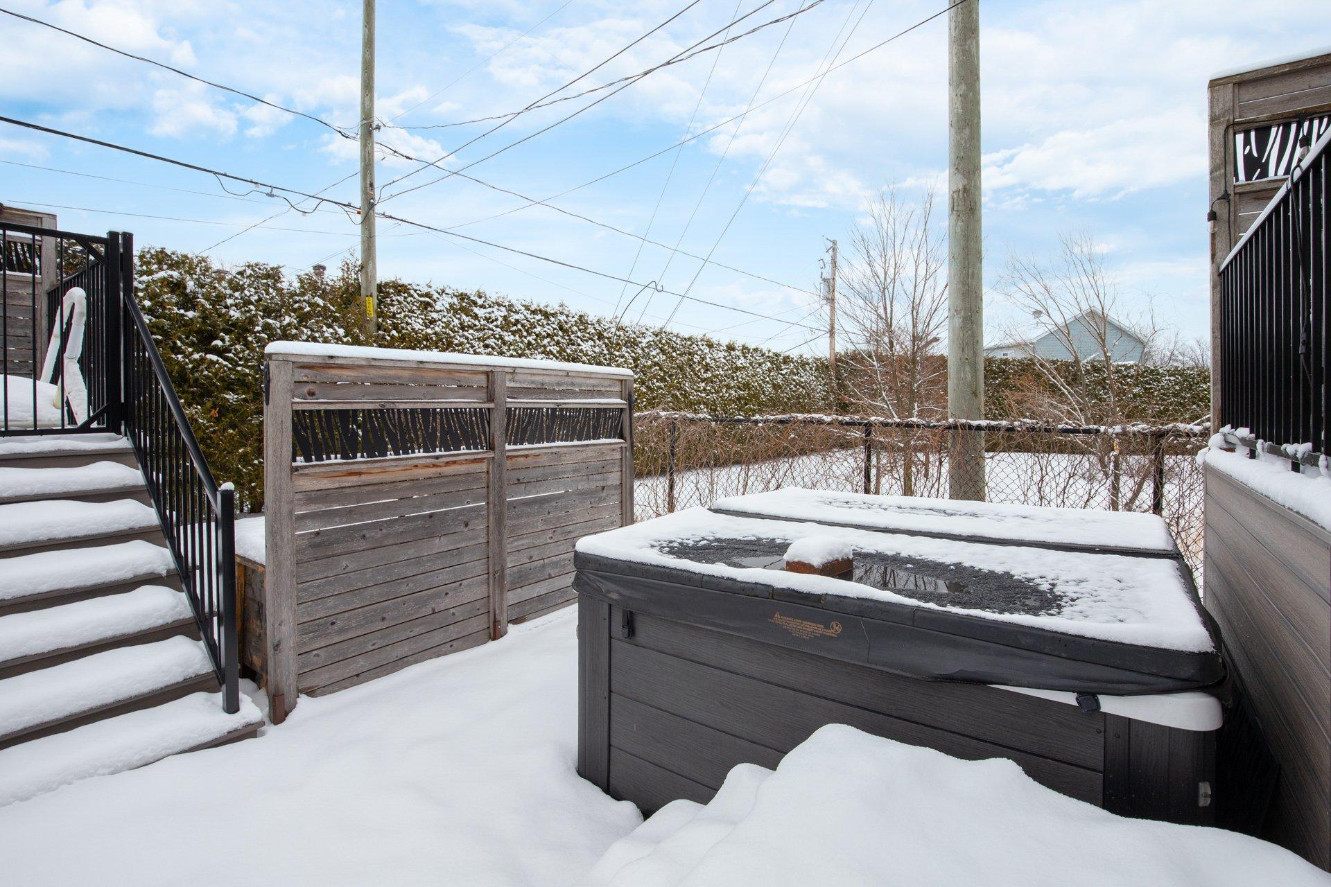 









27


Rue du Ruisseau

,
Saint-Basile-le-Grand,




QC
J3N1W4

