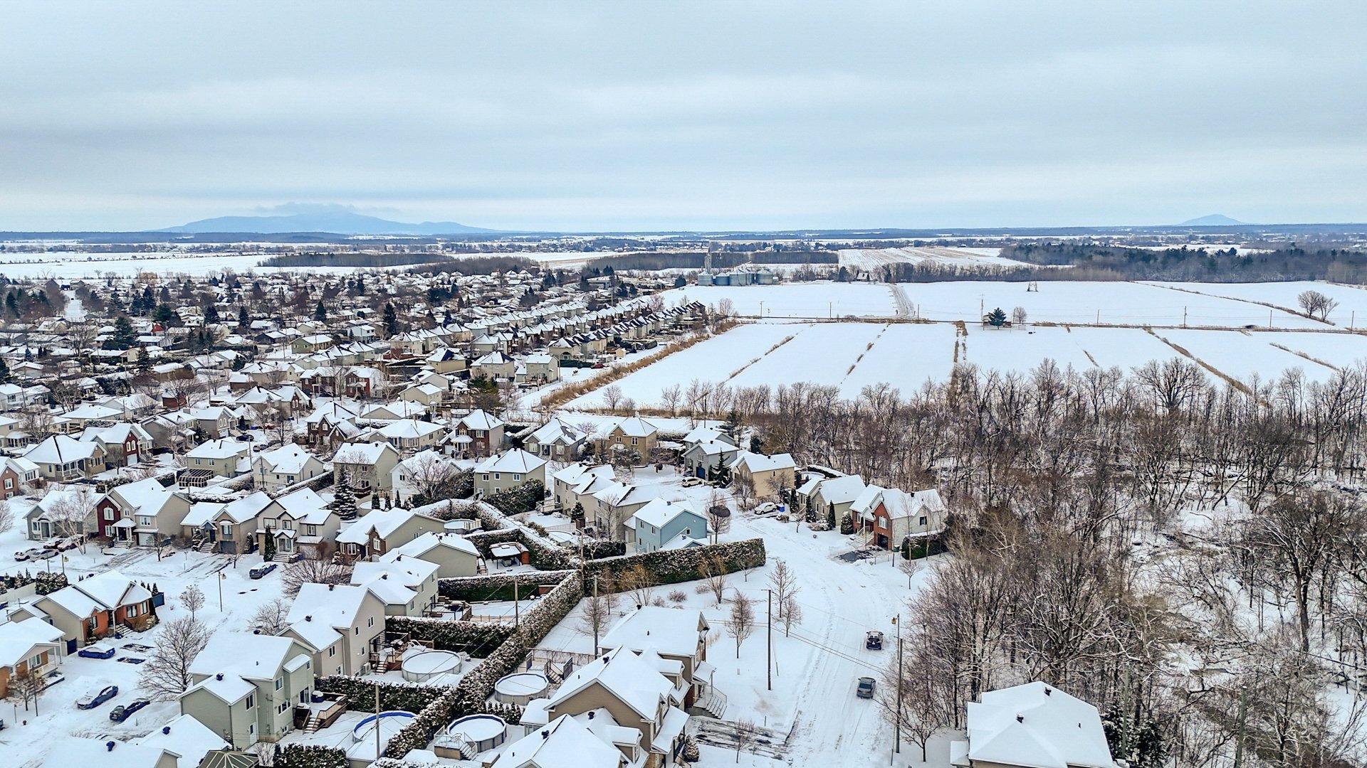 









27


Rue du Ruisseau

,
Saint-Basile-le-Grand,




QC
J3N1W4

