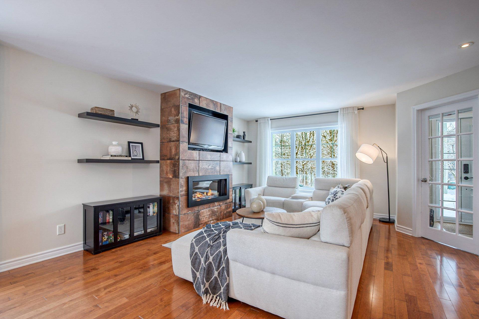 









27


Rue du Ruisseau

,
Saint-Basile-le-Grand,




QC
J3N1W4

