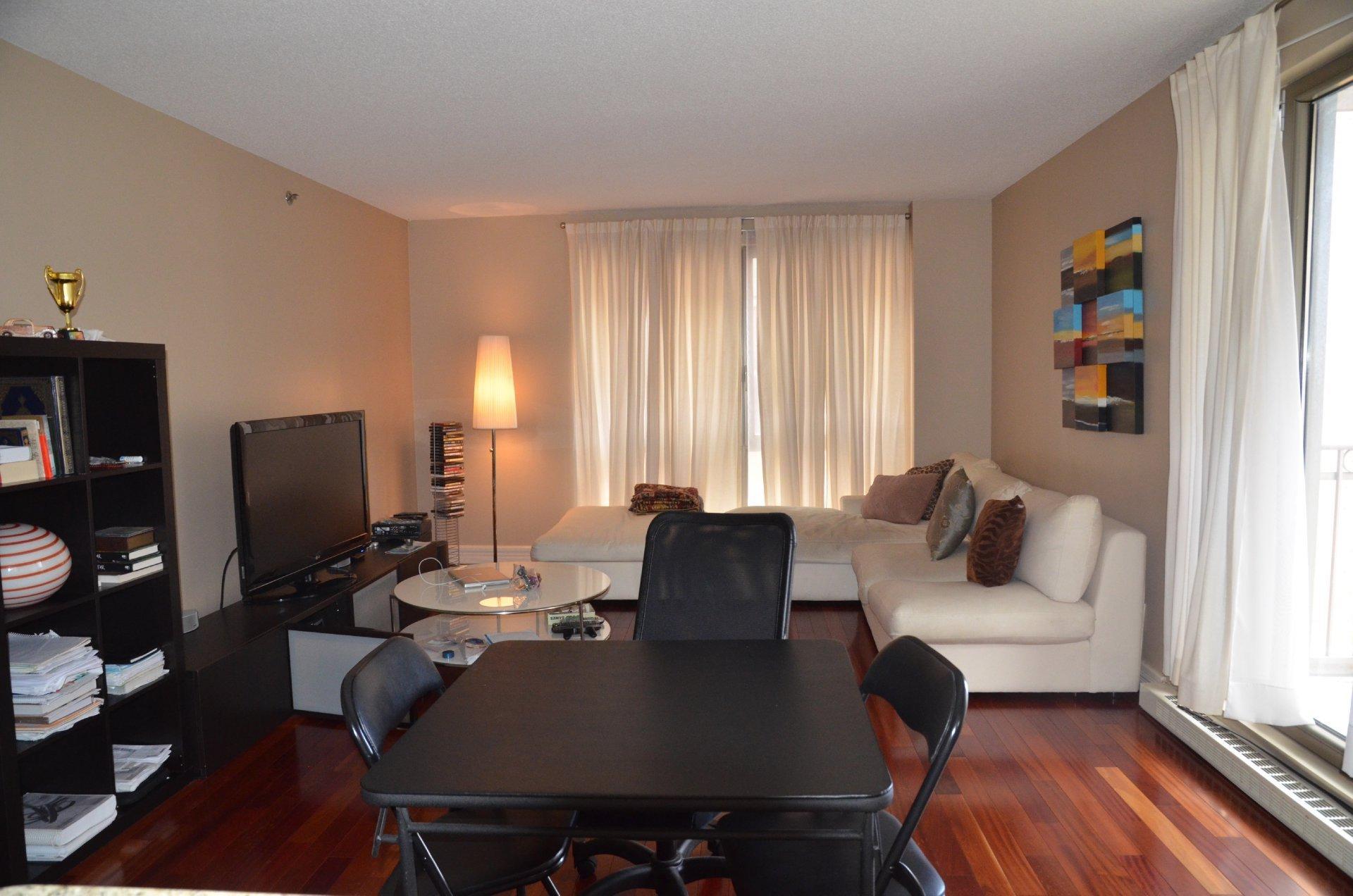 









1700


Boul. René-Lévesque O.

, 607,
Montréal (Ville-Marie),




QC
H3H2V1

