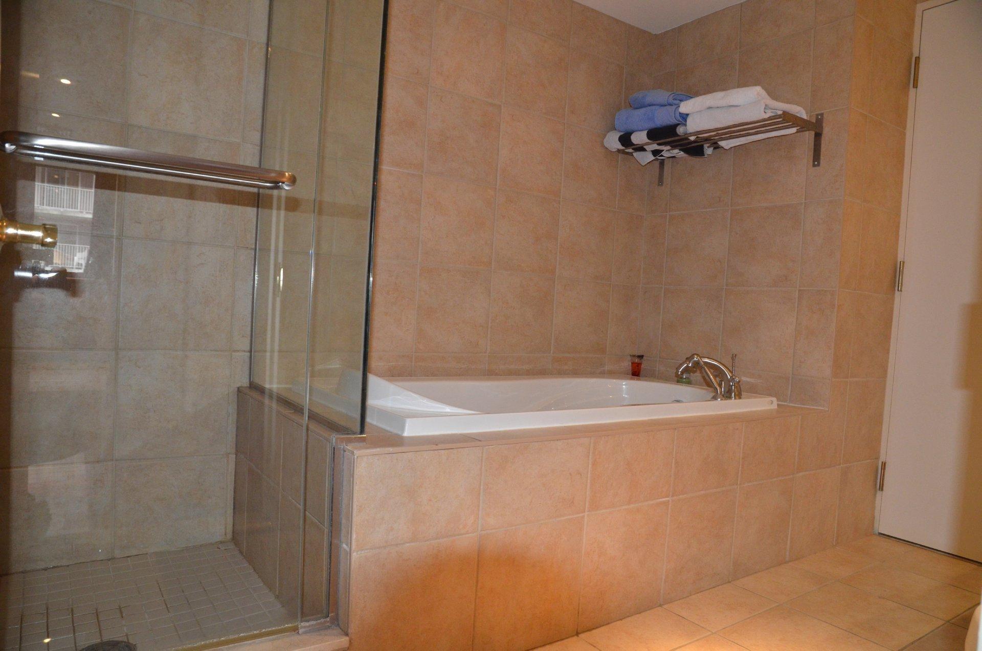 









1700


Boul. René-Lévesque O.

, 607,
Montréal (Ville-Marie),




QC
H3H2V1

