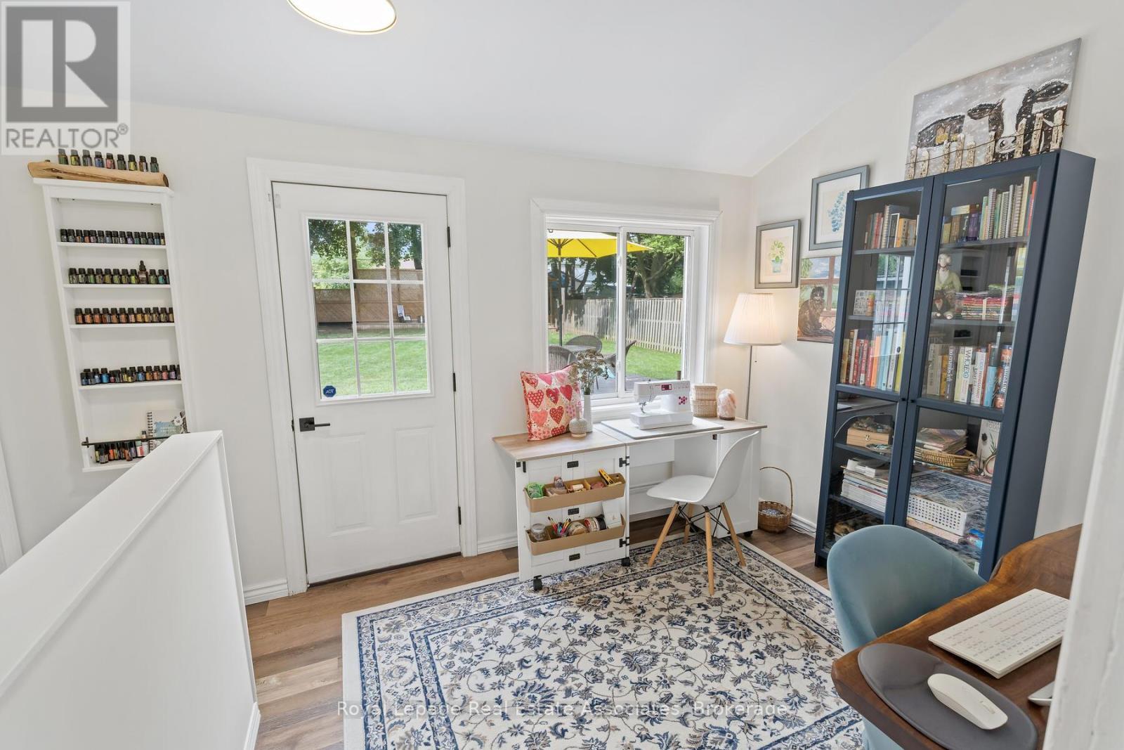 












119 CRESCENT STREET

,
Halton Hills,




Ontario
L7J2E1

