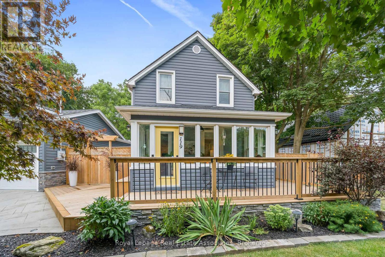 












119 CRESCENT STREET

,
Halton Hills,




Ontario
L7J2E1

