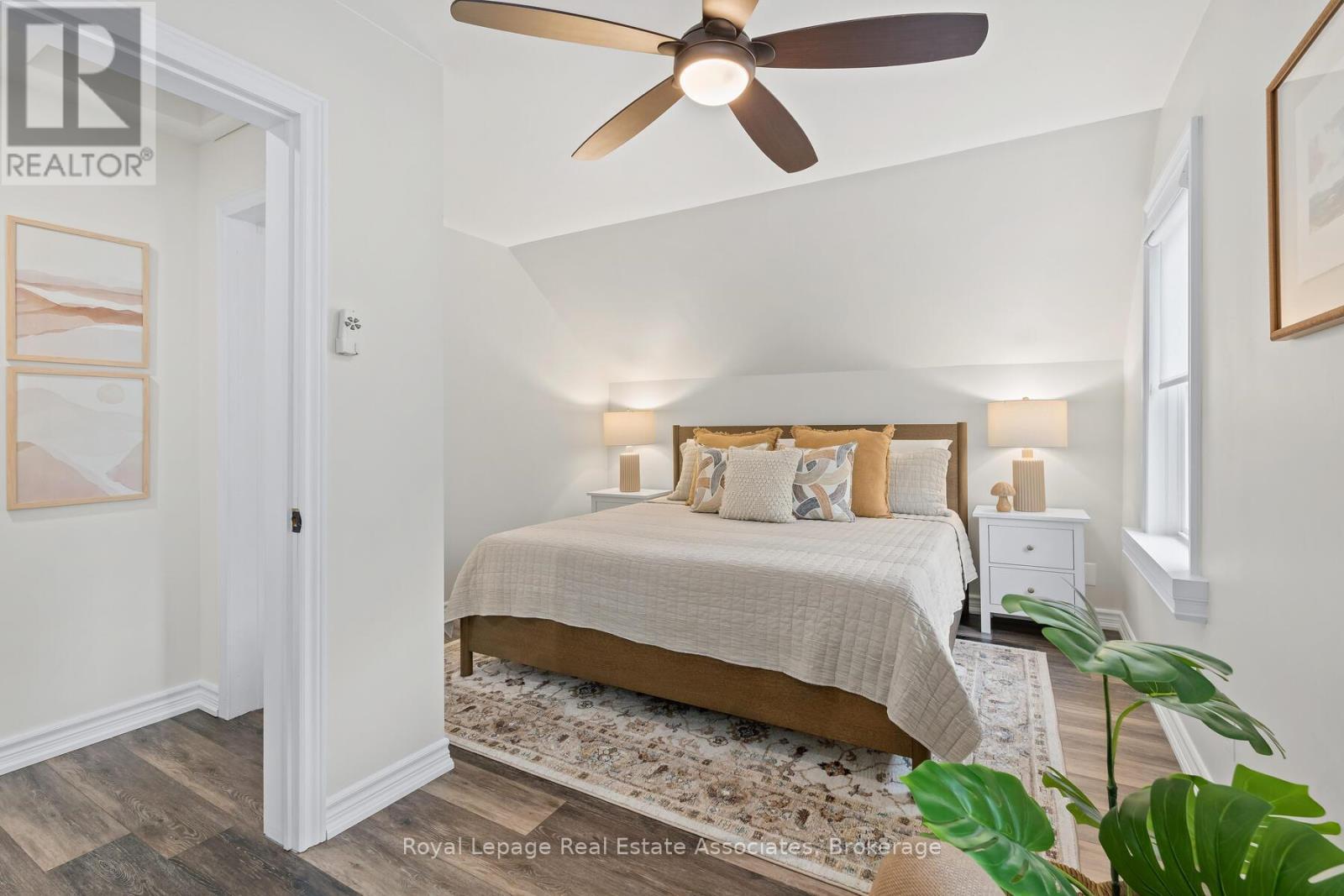 












119 CRESCENT STREET

,
Halton Hills,




Ontario
L7J2E1

