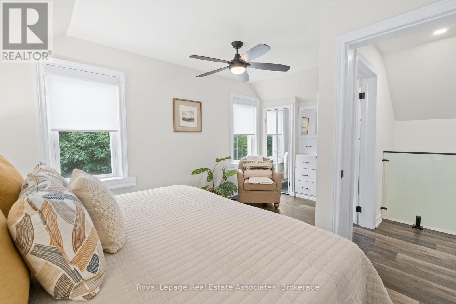 












119 CRESCENT STREET

,
Halton Hills,




Ontario
L7J2E1

