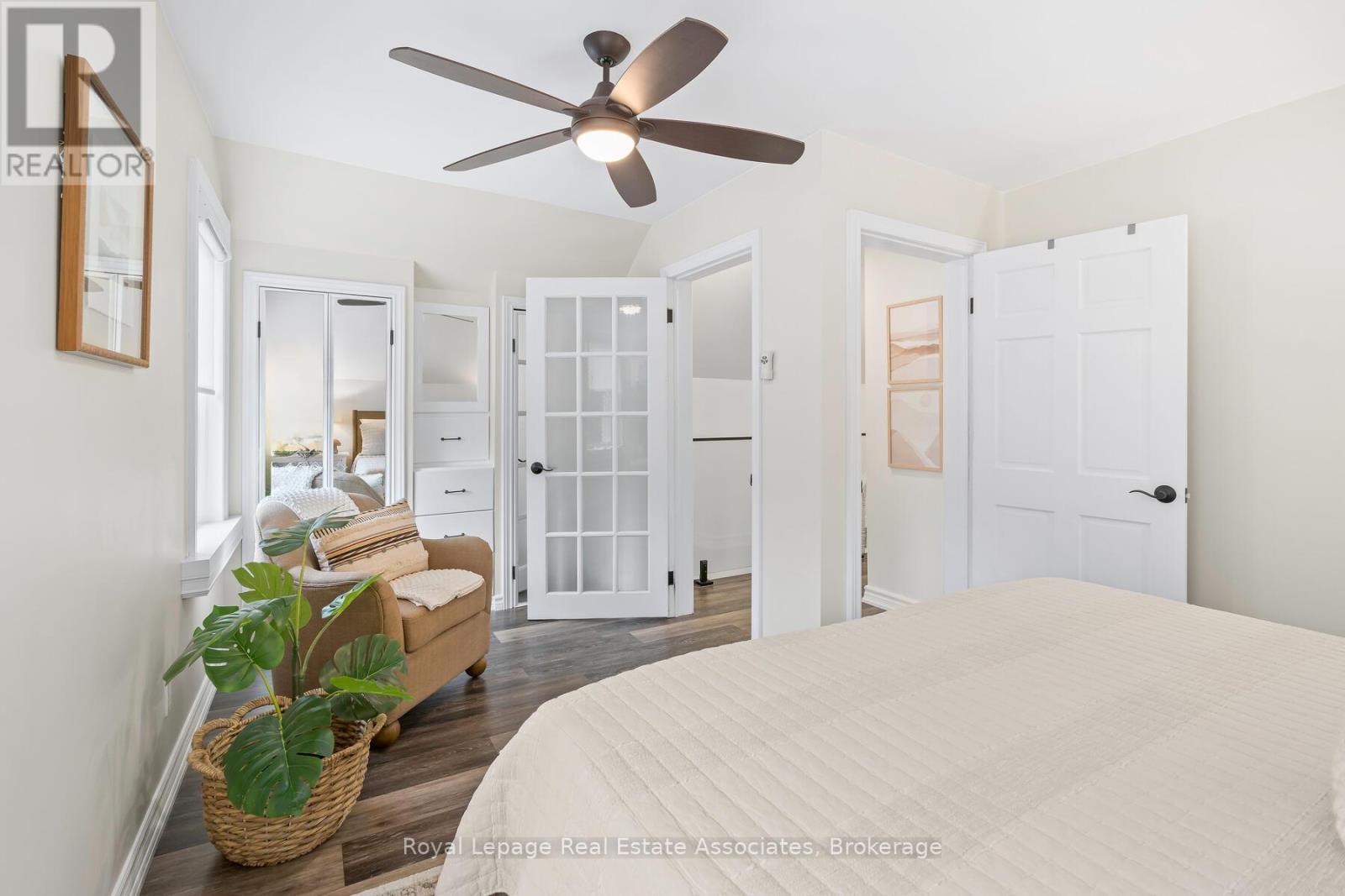 












119 CRESCENT STREET

,
Halton Hills,




Ontario
L7J2E1

